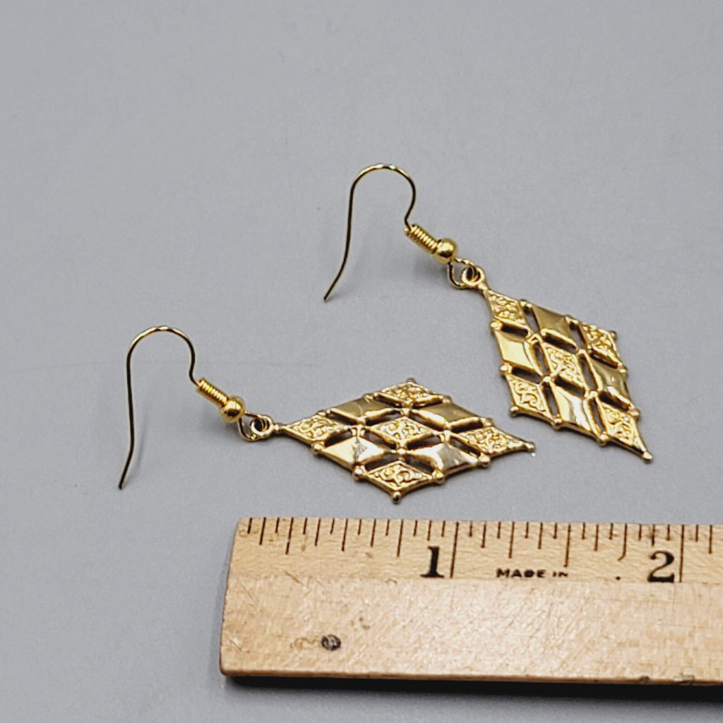 Gold Plated Dangle Pierced Earrings Textured Diamond Shape 1.25"