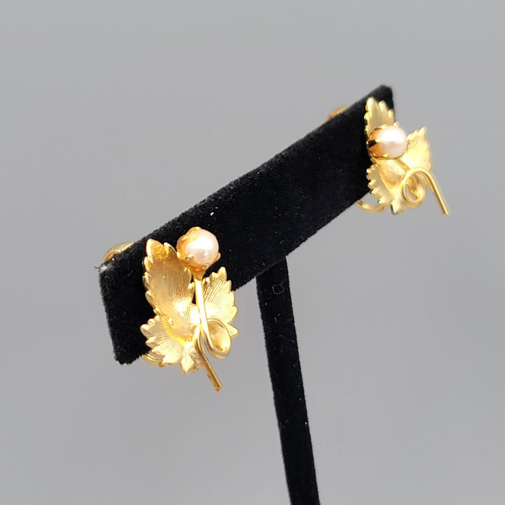 Vintage Leaf Clip on Earrings Gold Plated Faux Pearl Studs 3/4 in