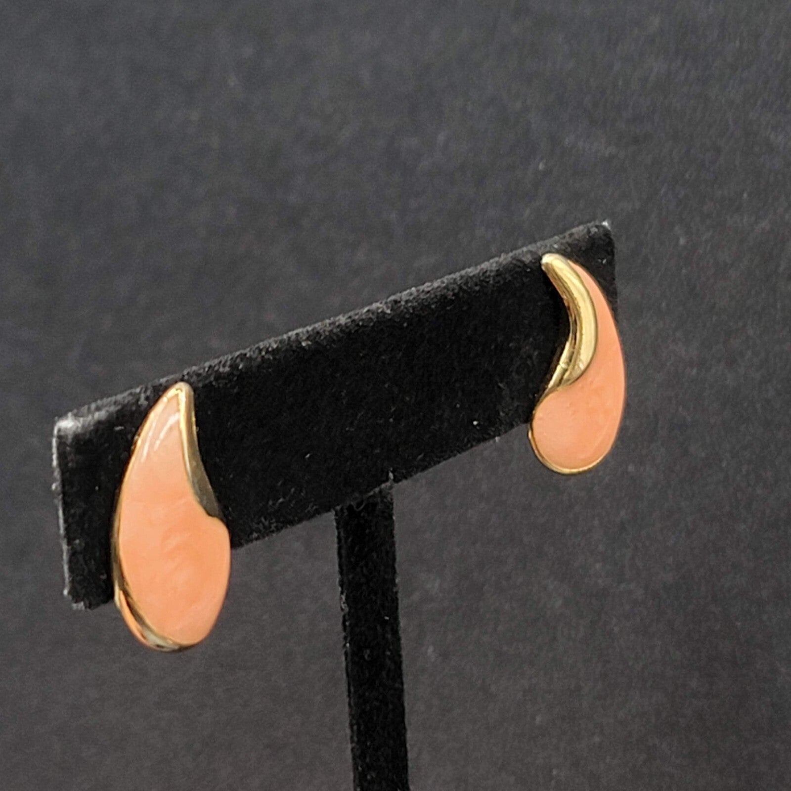 Vintage Pierced Earrings Gold tone PinkEnamel Teardrop Studs 3/4"