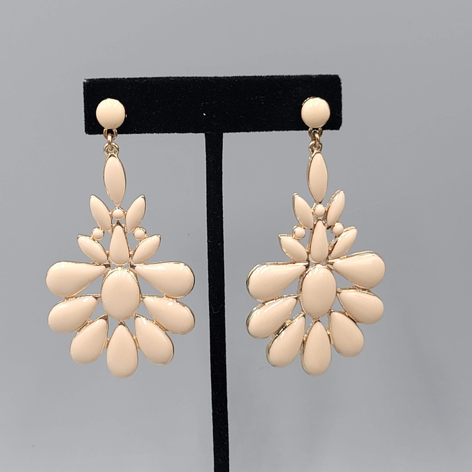 Large Statement Dangle Pierced Earrings Gold Tone Beige Cream 3"