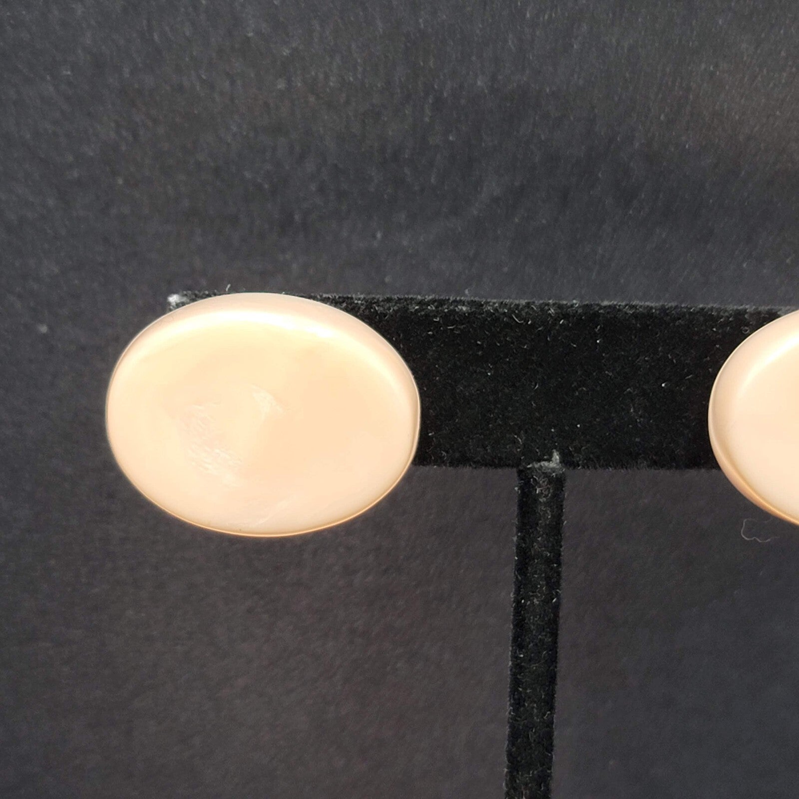 Vintage Pierced Earrings Light Pink Swirl Resin Molded Oval Drop 1" x 3/4"