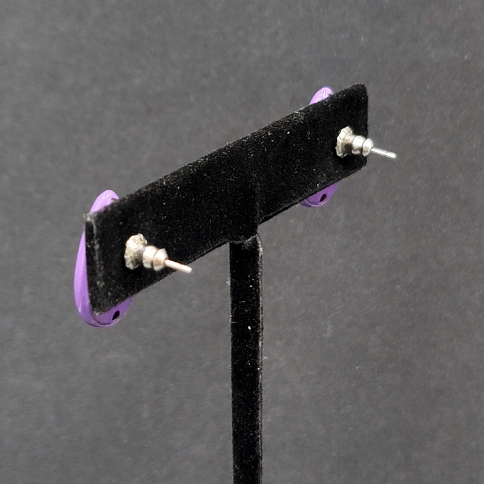 Vintage Pierced Earrings Purple Enamel over Metal Teardrop Drop Studs 3/4"