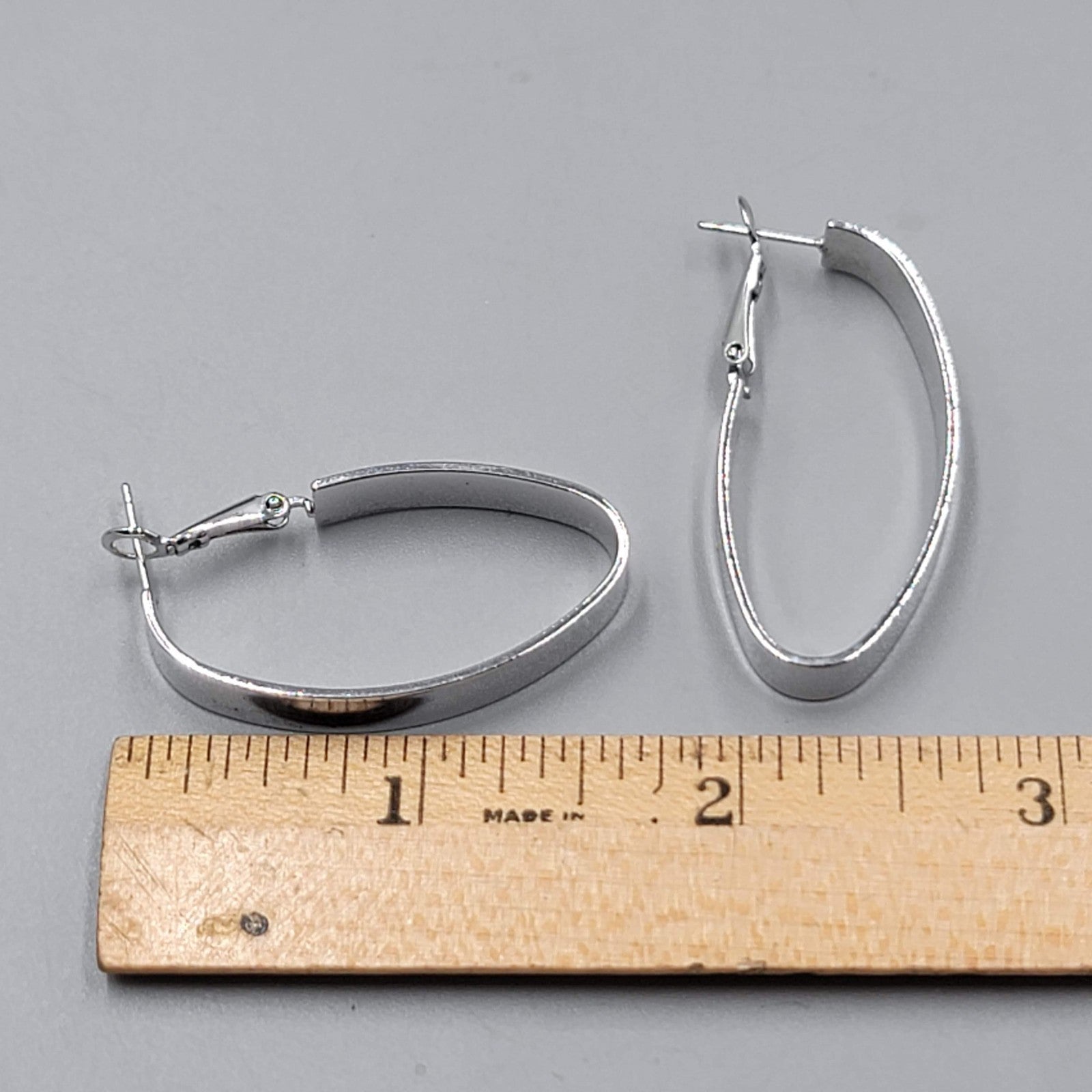 Pierced Earrings Silver tone Wide Oval Hoop 1.5"