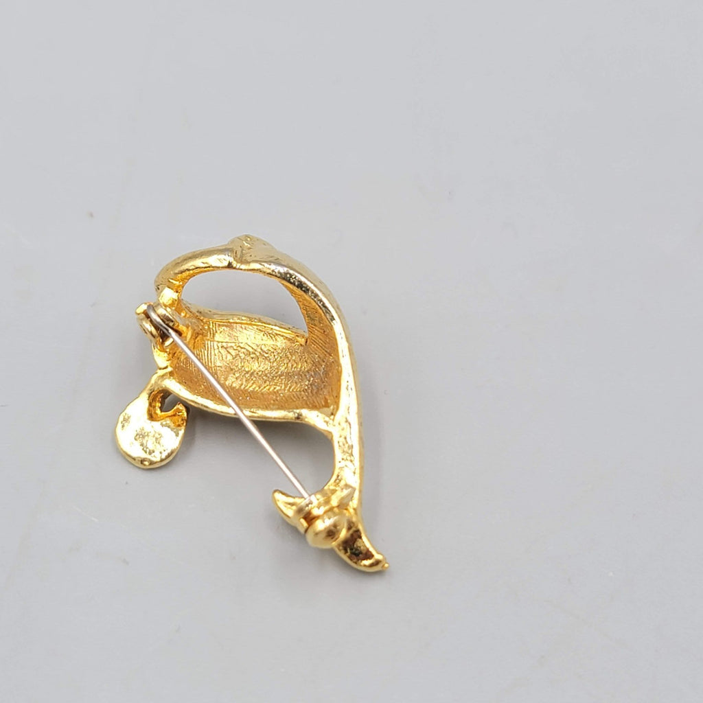 Vintage Whale Brooch Gold toen Red Rhinestone Eye 1.25 in