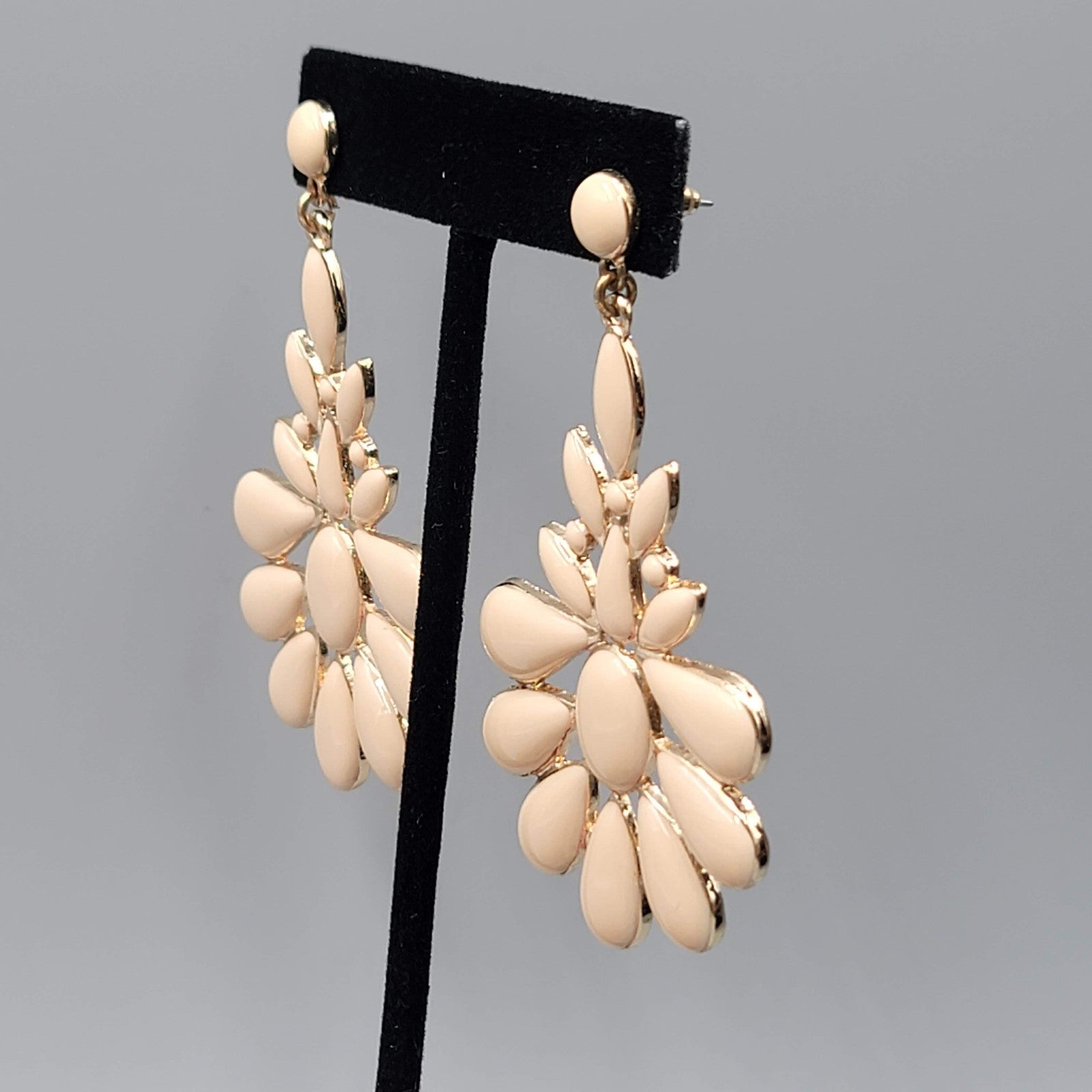 Large Statement Dangle Pierced Earrings Gold Tone Beige Cream 3"