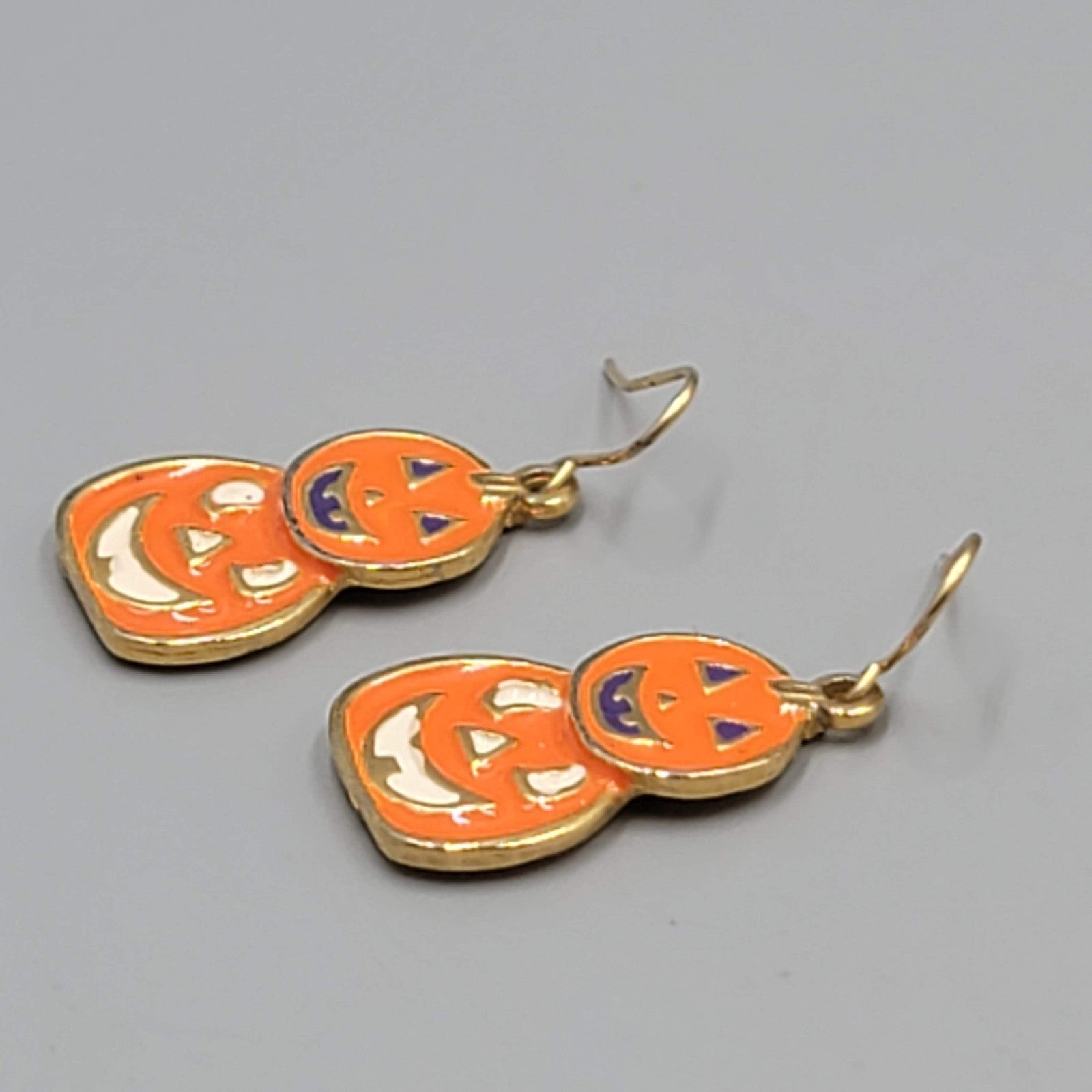 Double Pumpkin Jack o lantern Pierced Earrings Gold tone Enamel Dangle 1"