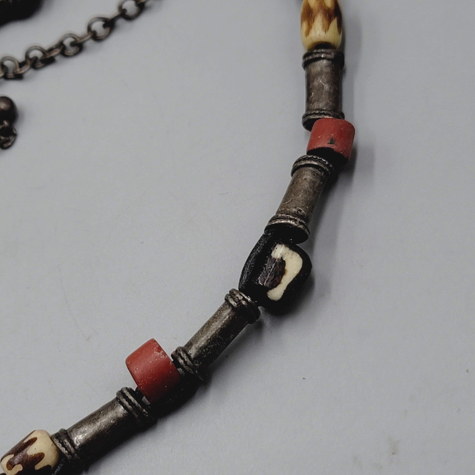 Chicos Face Pendant Necklace Silver tone Beaded 15"-19"