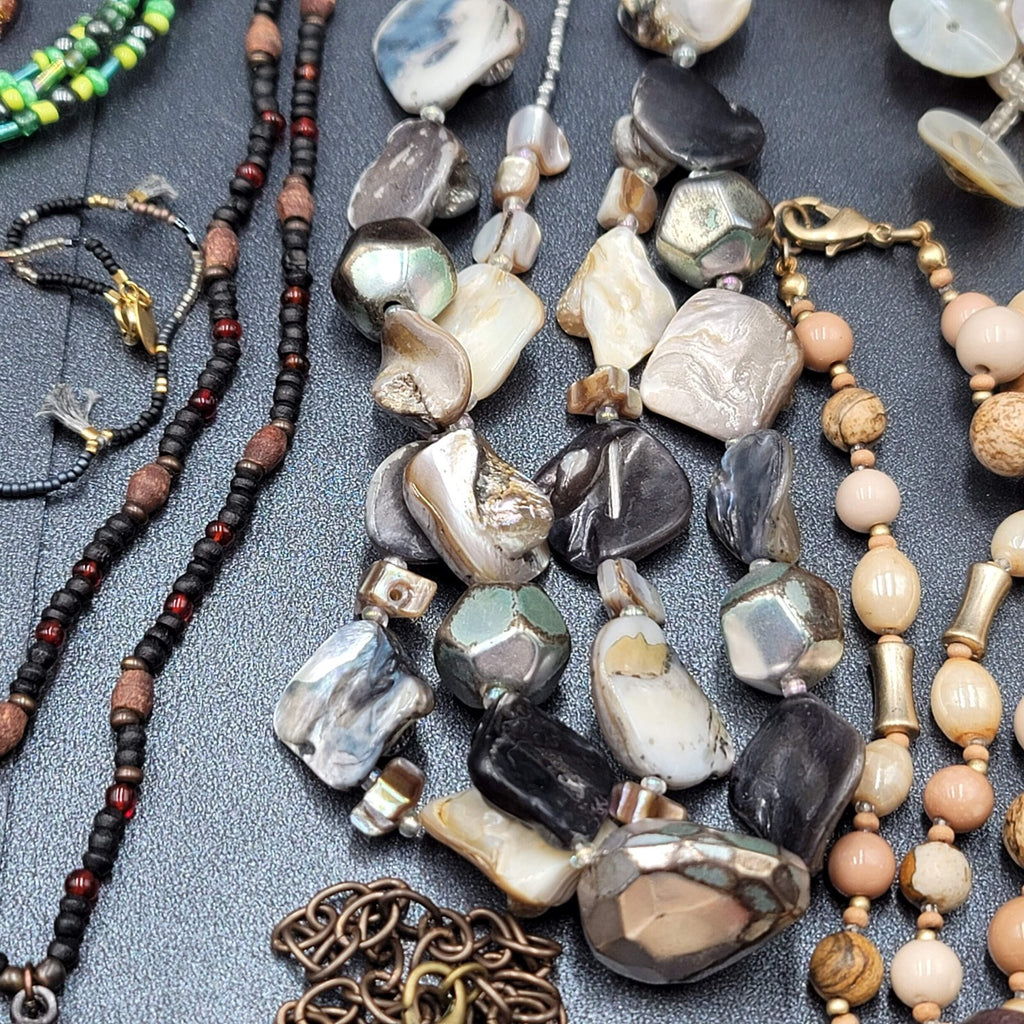 Colorful Jewelry Lot Necklaces Bracelets Pendant 48 pcs