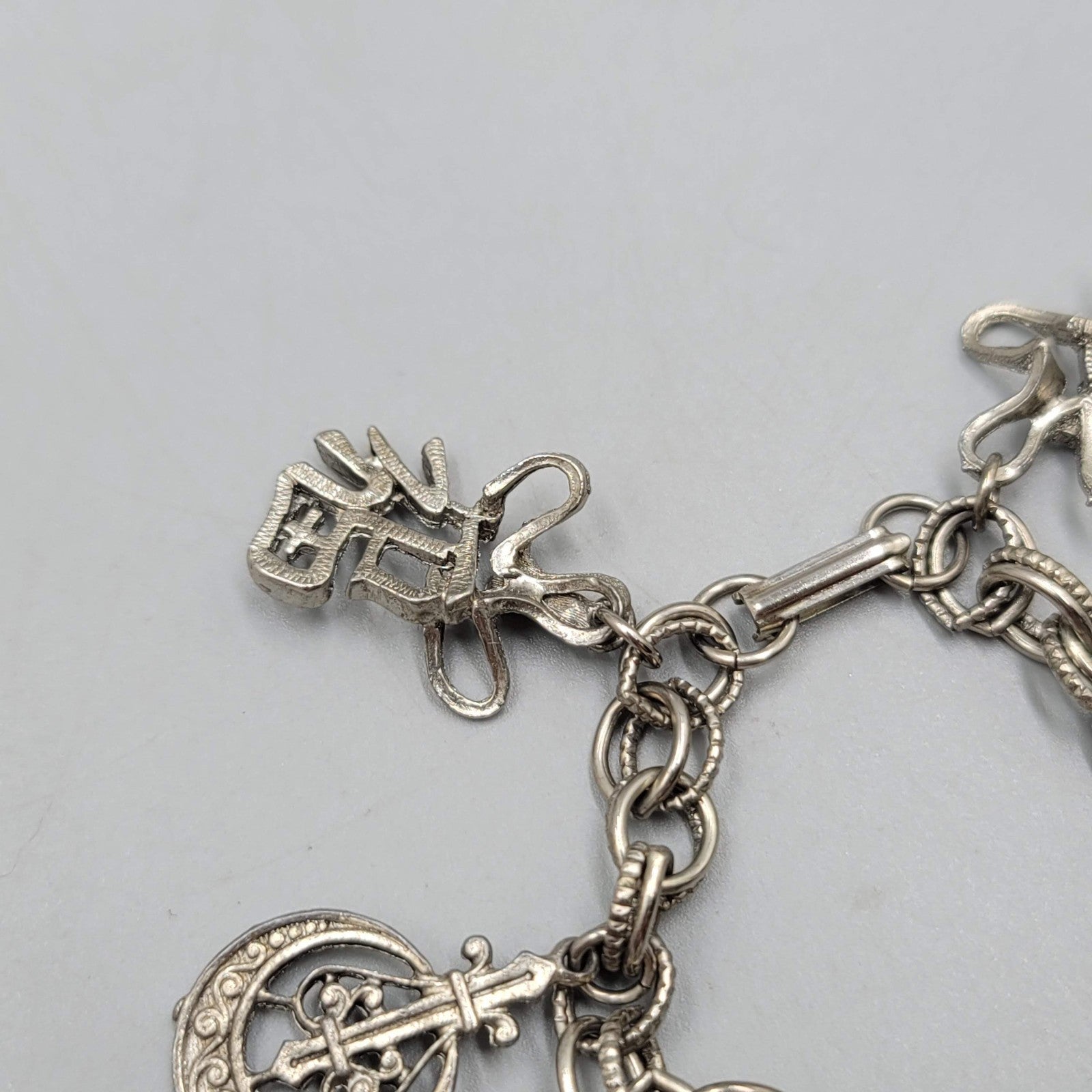Vintage HAR HARGO Charm Bracelet Asian Silver tone Chunky 6.75 in