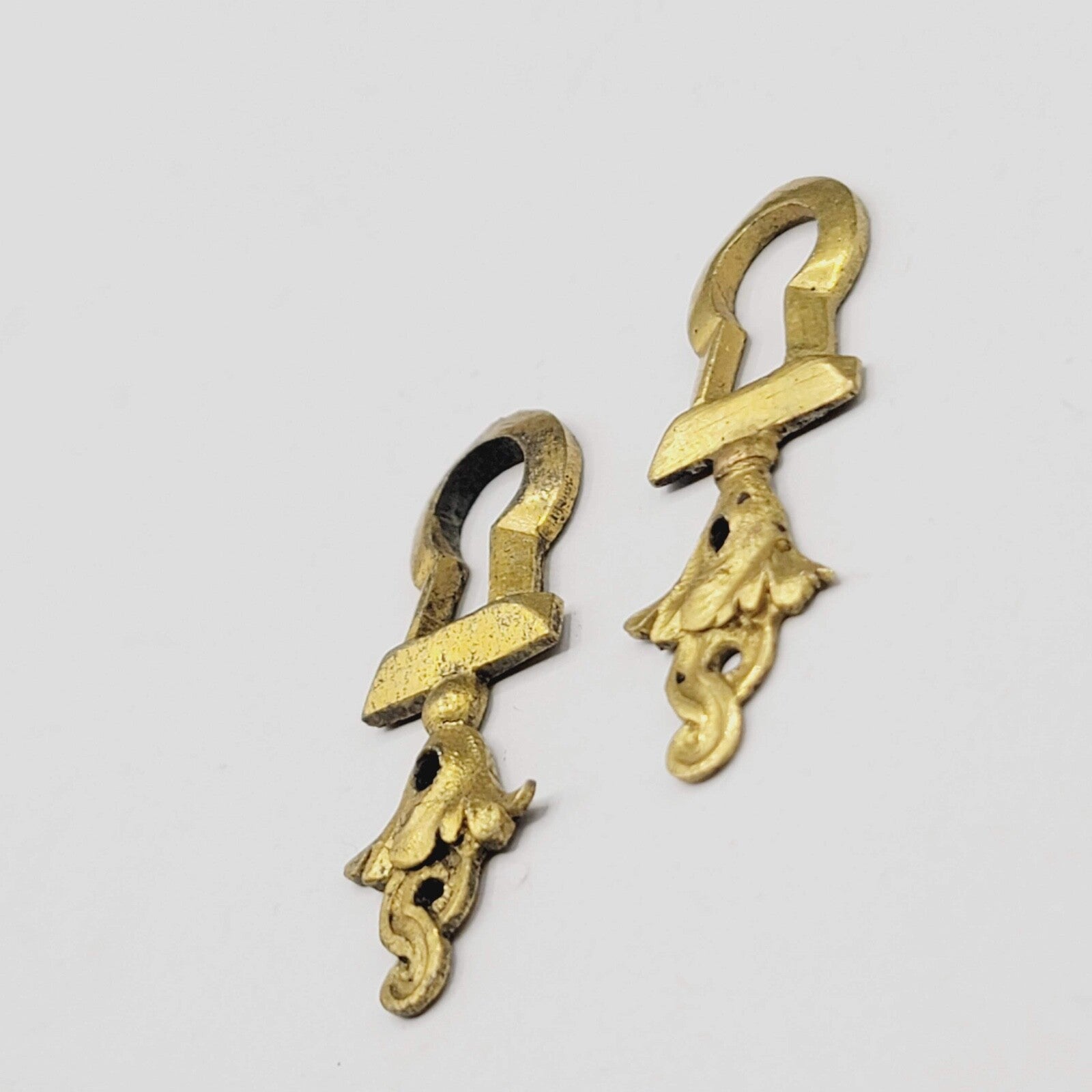Lot of 2 Vintage Ornate Brass Skeleton Keyhole Escutcheon 1 5/8" x 0.5" PAIR
