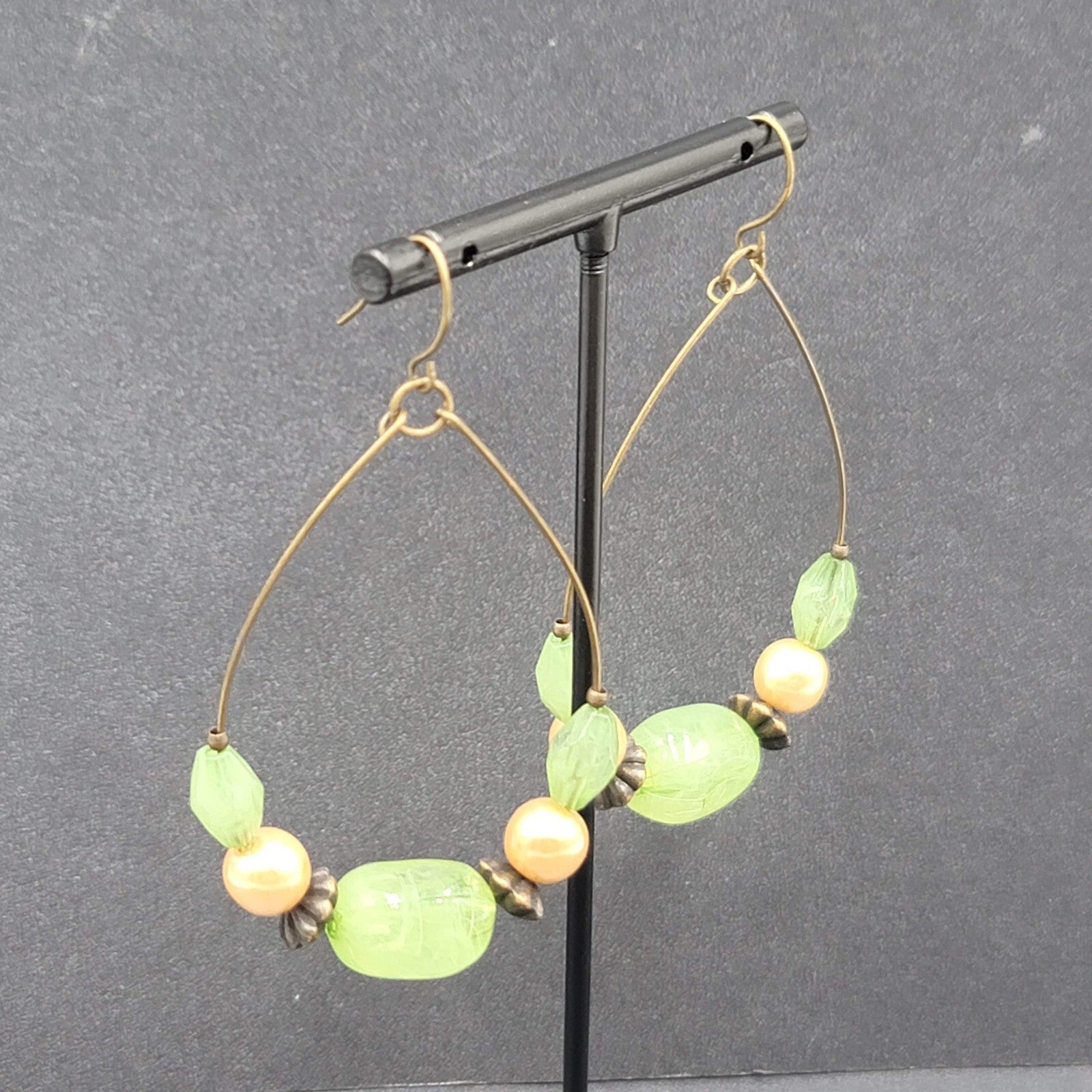 Pierced Earrings Green Bead Faux Pearl Hoops Dangle Statement 2.25"
