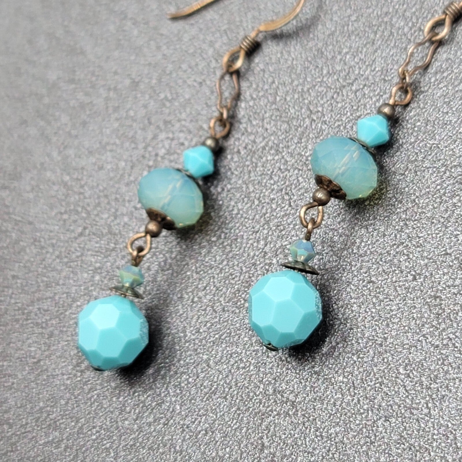 Pierced Earrings Silver tone Blue Faceted Acrylic Beads Dangle 1 5/8"