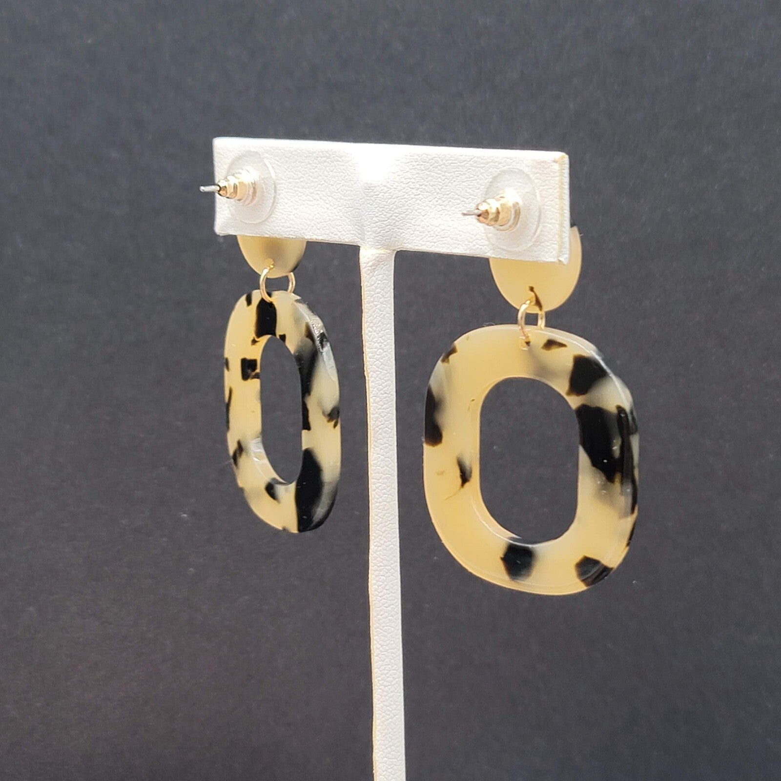 Pierced Earrings Brown Tan Speckle Dangle Hoops Statement 2"