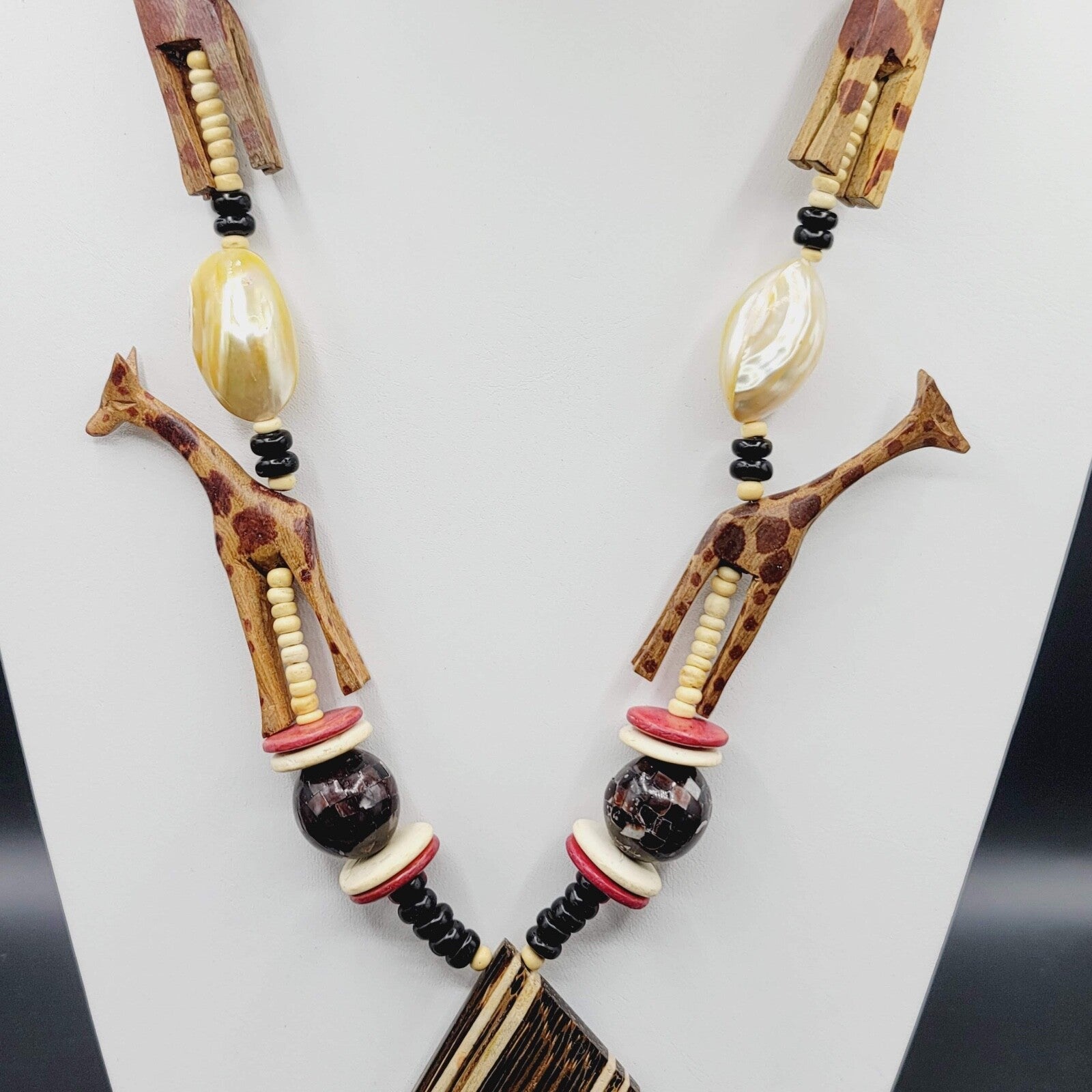 Safari African Giraffe Carved Wood Beaded Necklace Vintage 28"