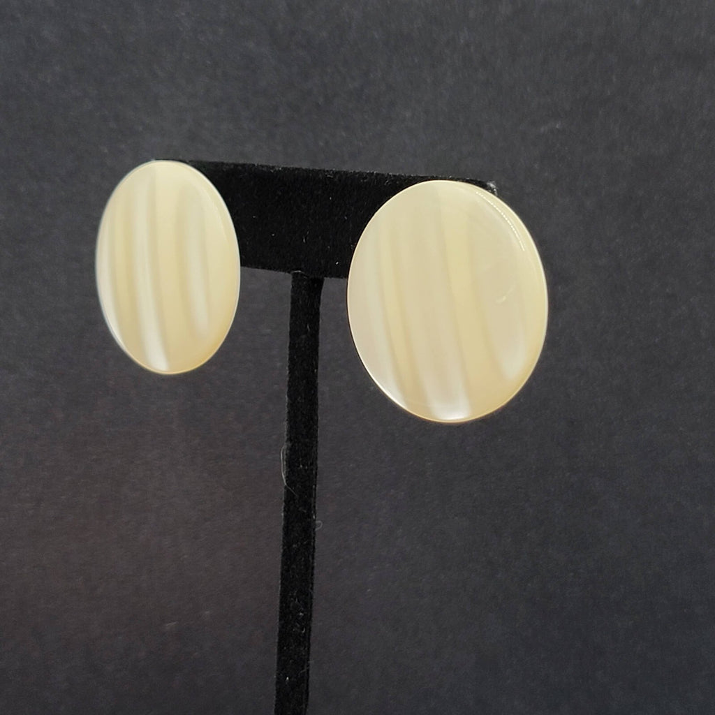 Vintage Pierced Earrings Pearloid Round Discs  1 1/8"