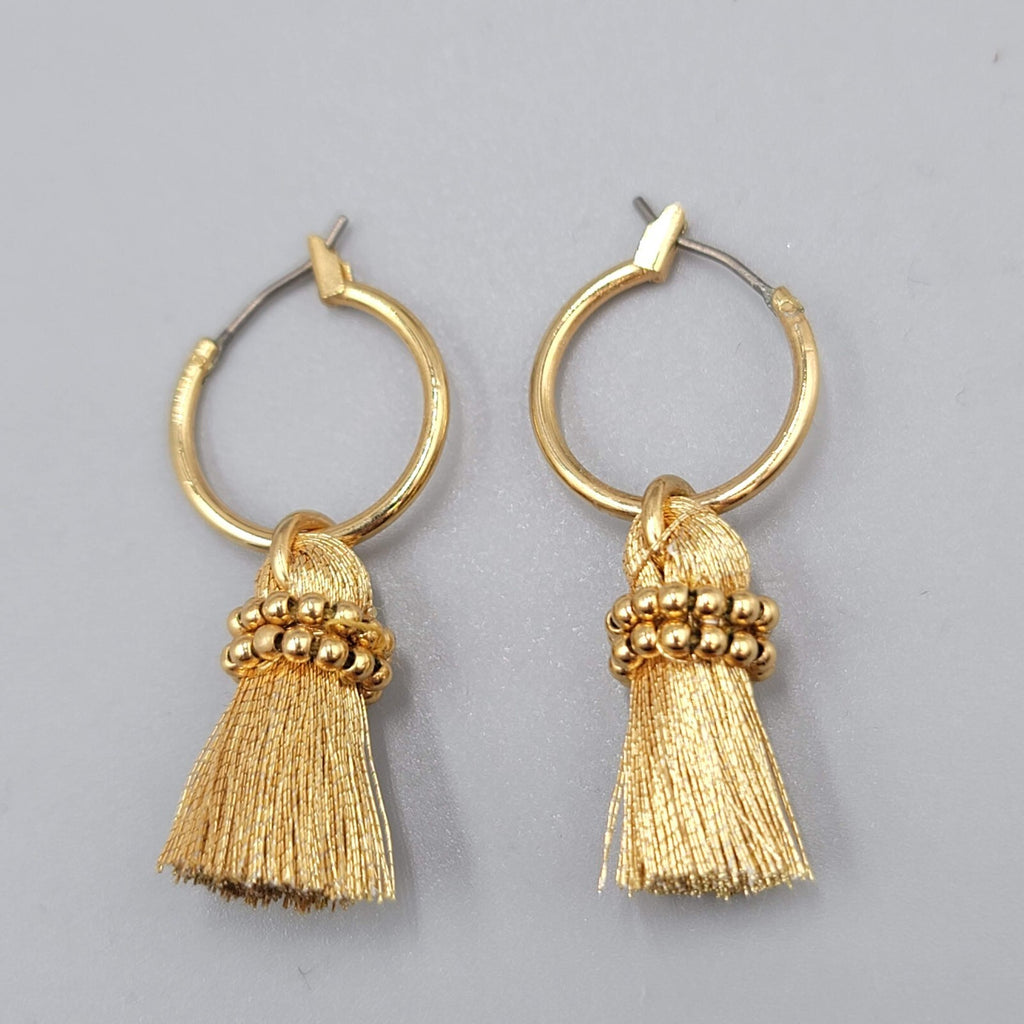 Pierced Earrings Gold tone Hoops Metallic Tassel Dangle 1.5"