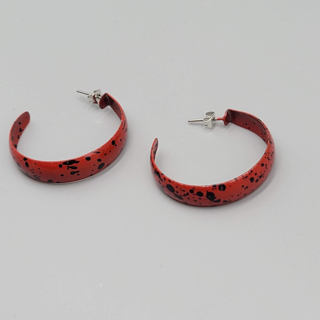 Vintage Red Black Splatter Enamel Hoops Pierced Earrings 1.25"