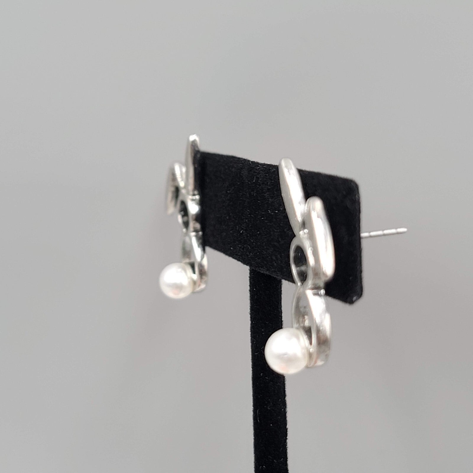 Bunny Rabbit Pierced Earrings Silver tone White Bead Tale Drop 1"