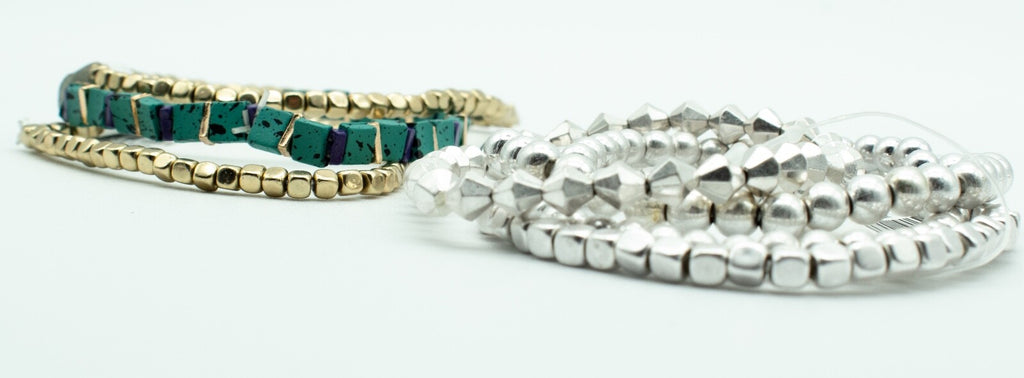 Beaded Elastic Bracelet Lot of 7 Silver tone Layered Gold tone Blue Beads NWT