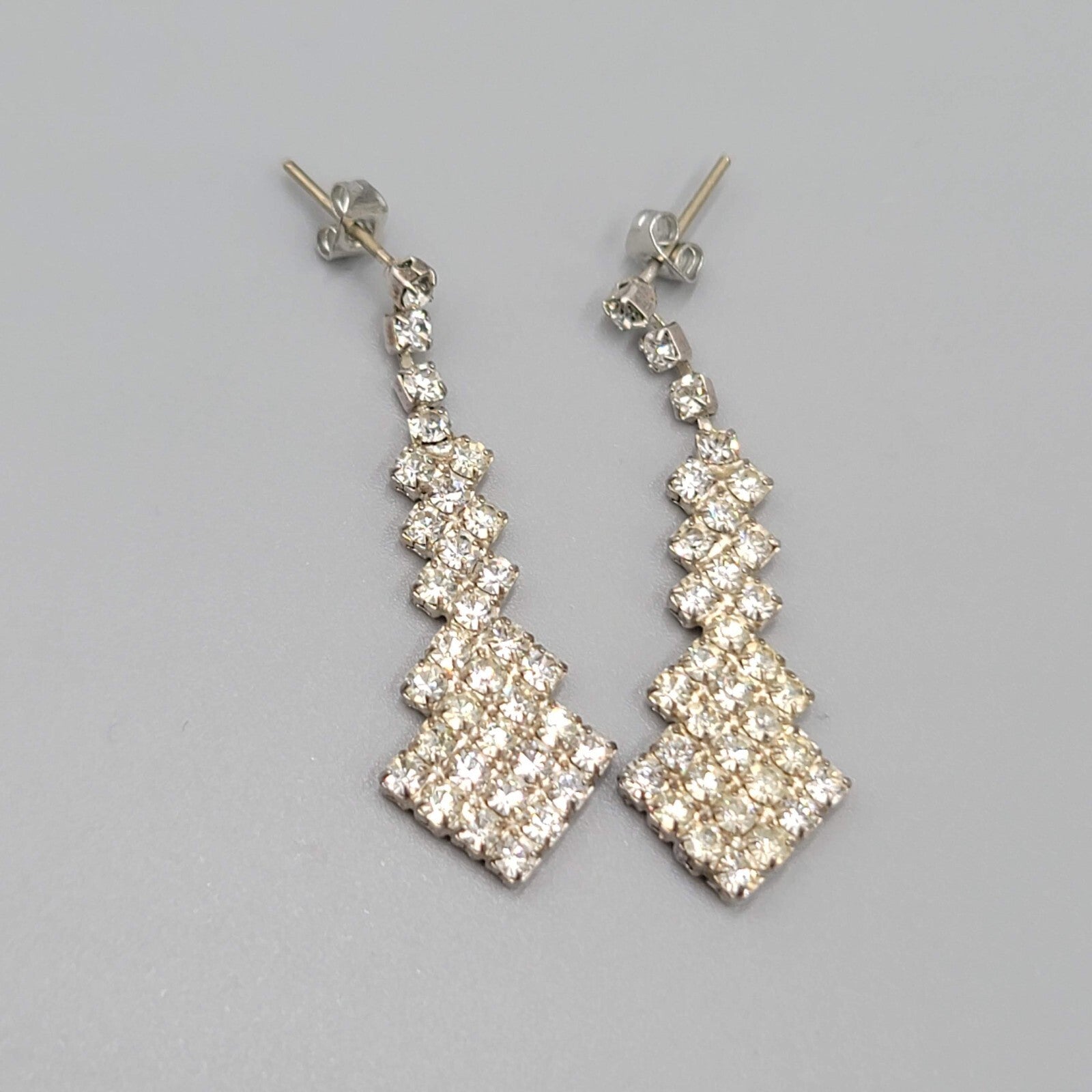 Vintage Pierced Earrings Silver tone Graduated Rhinestone Dangle 1.5"