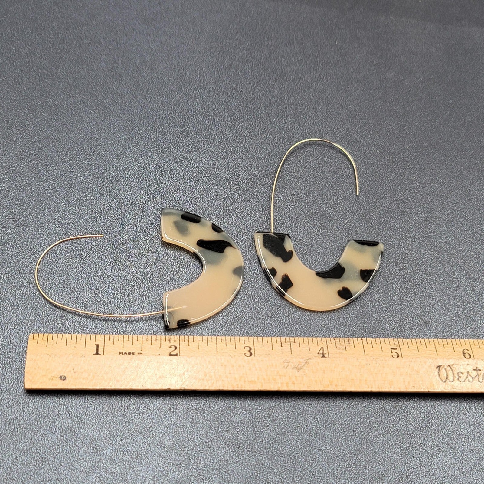Pierced Earrings Large Resin Hoops Faux Tortoise Brown Pattern 3"