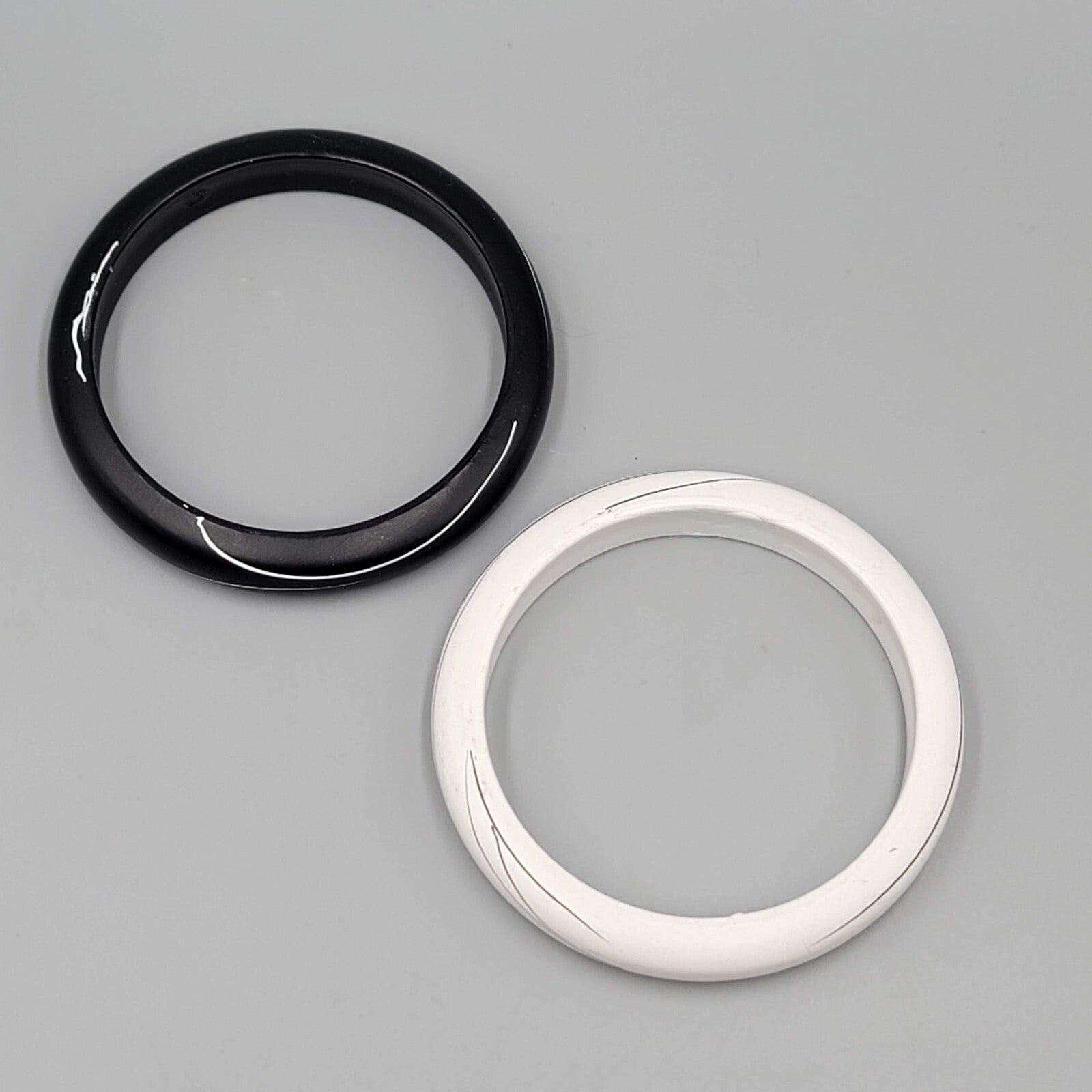 Wood Bangle Bracelet Lot of 2 Black White 8"