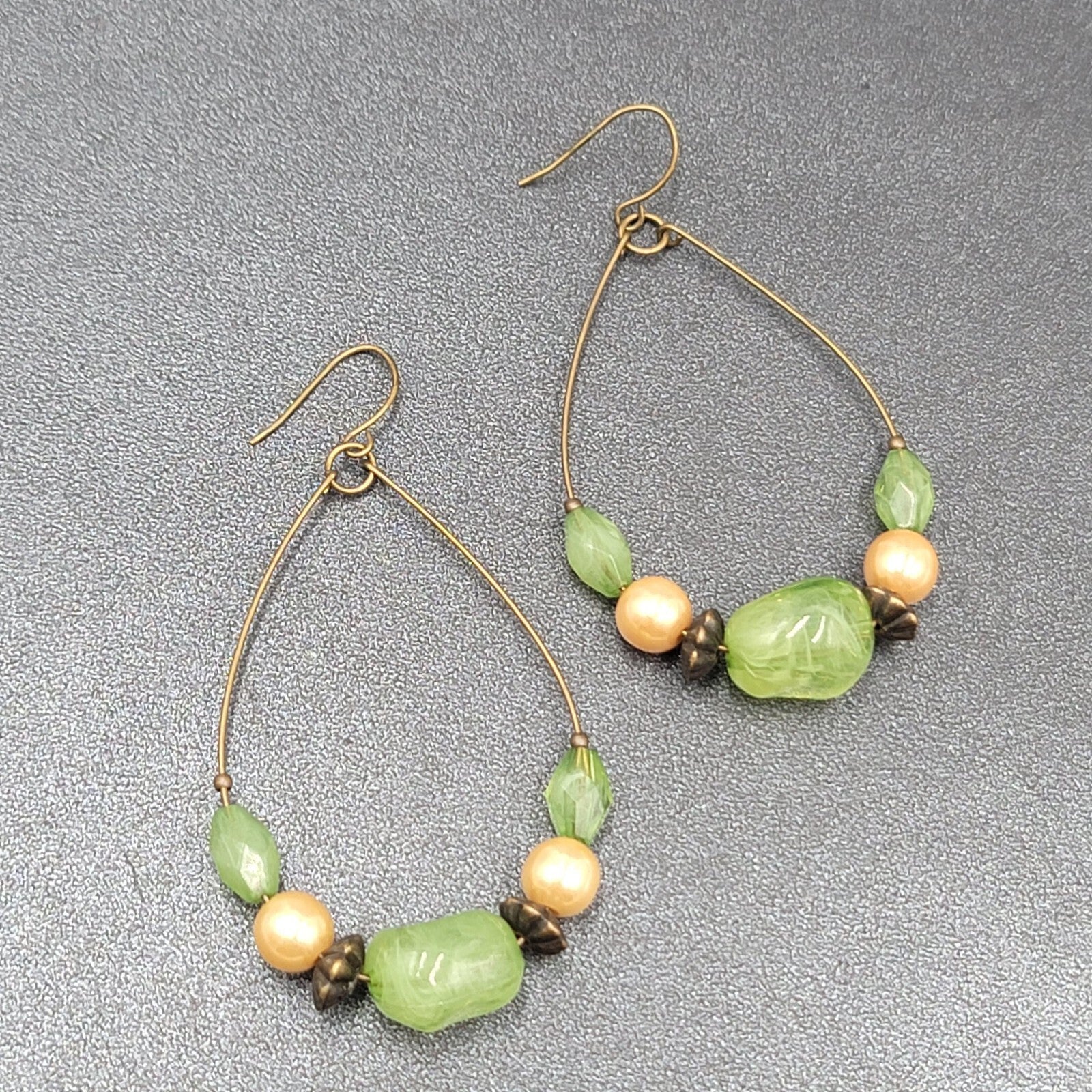 Pierced Earrings Green Bead Faux Pearl Hoops Dangle Statement 2.25"