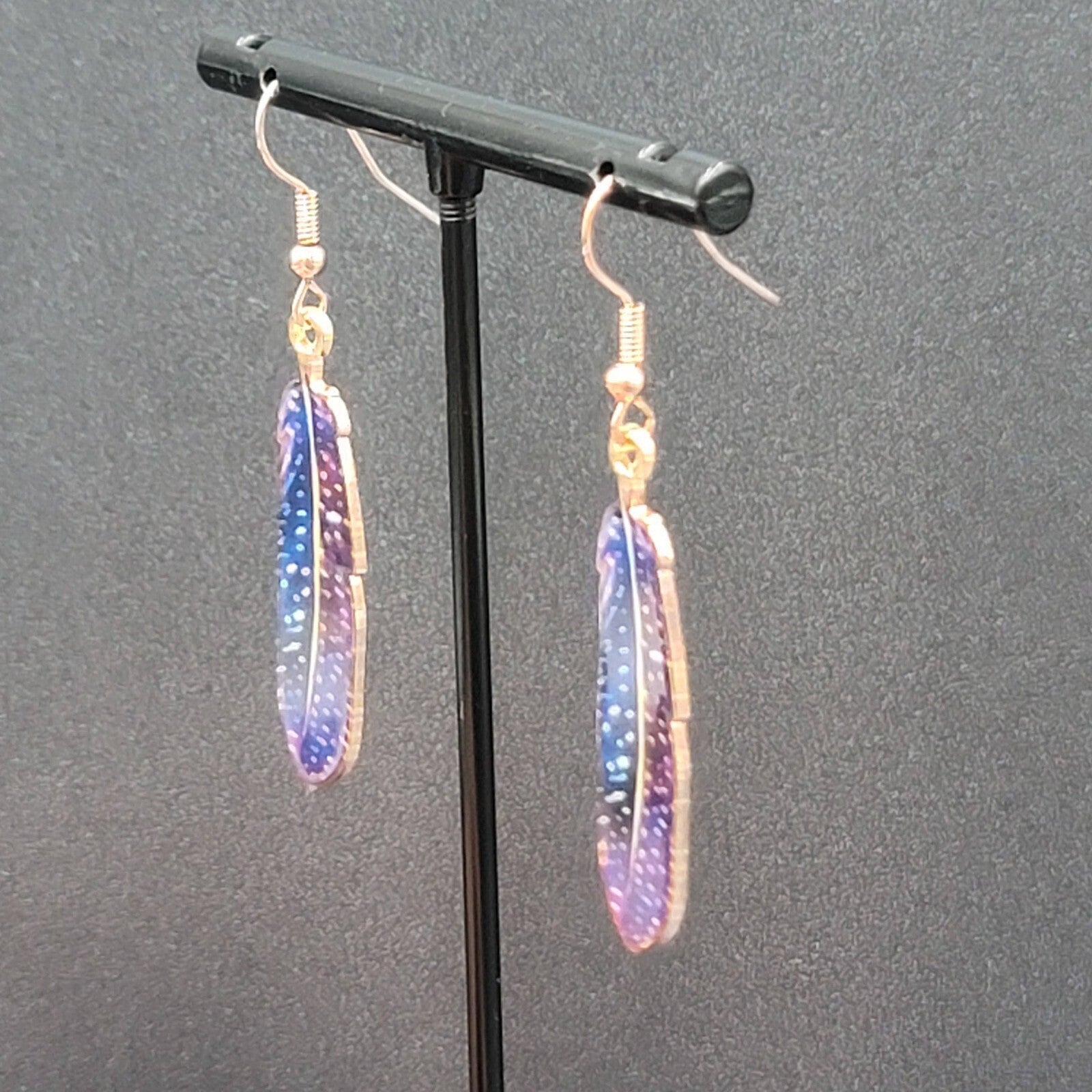 Metal Feather Pierced Earrings Blue Purple White Specks Gold tone Dangle 1.5"