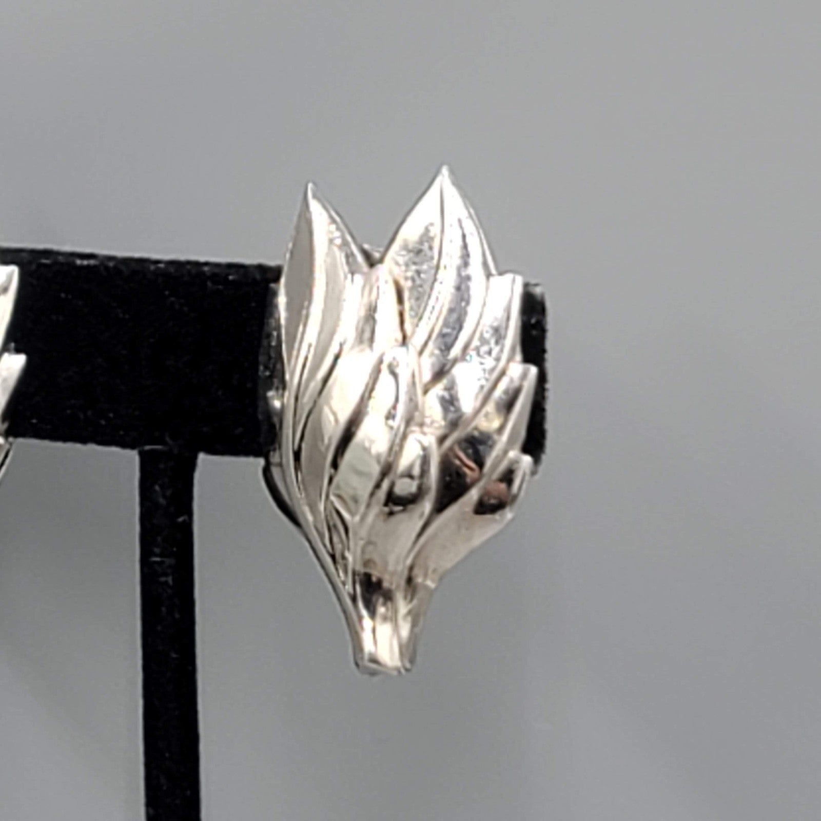 Vintage Marino Clip on Earrings Silver tone Leaf Climber 1 3/8"