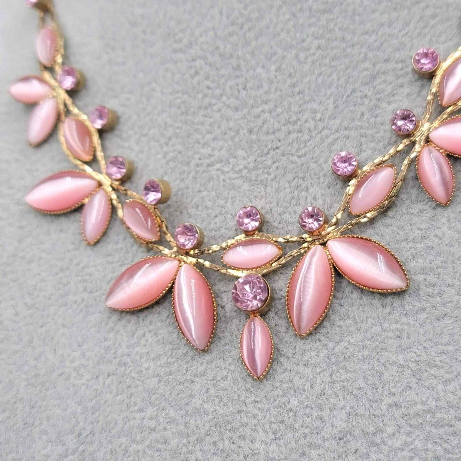 Avon Pink Cats Eye Necklace Rhinestone Gold tone Statement Pretty ~ 16"-18"