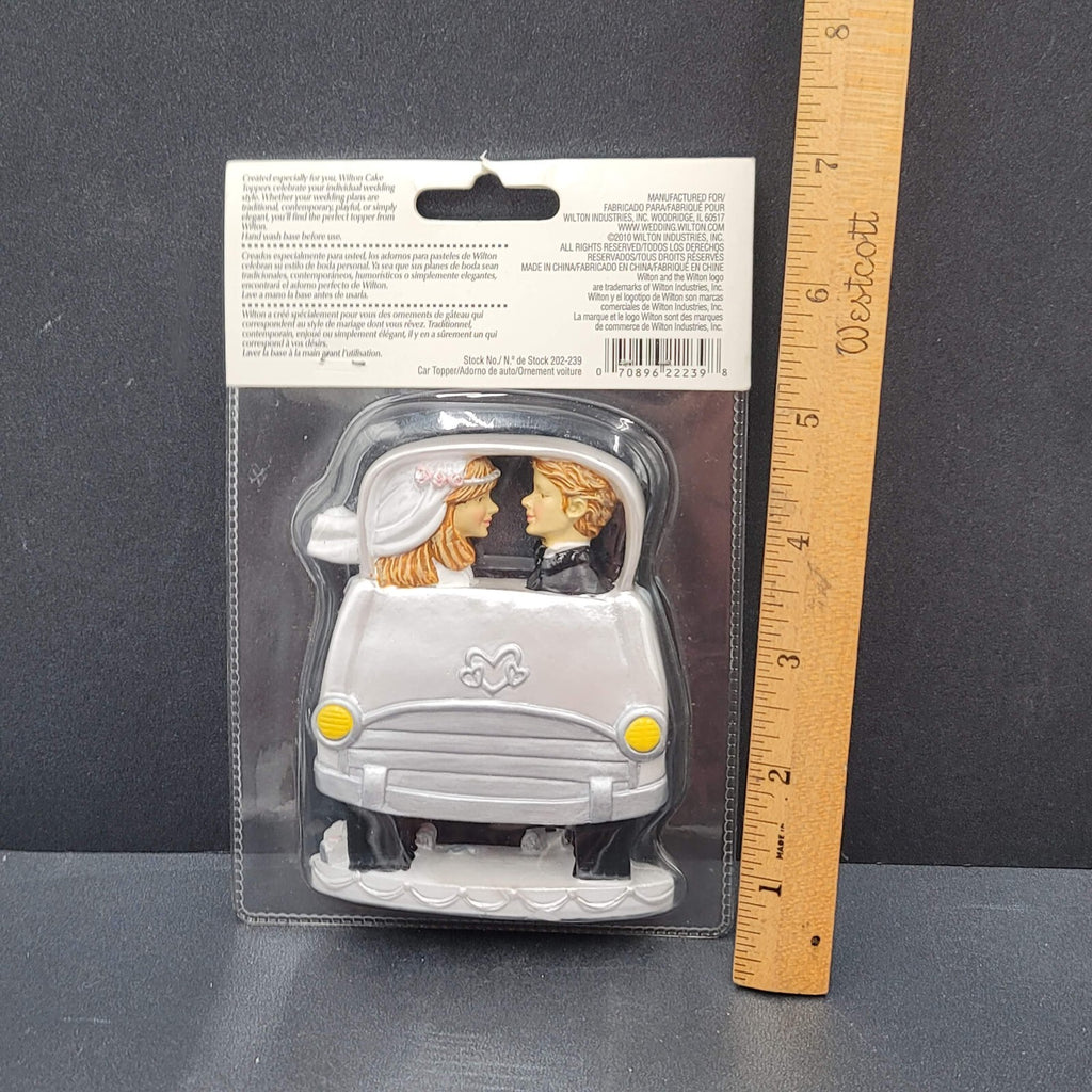 Wilton JUST MARRIED Humorous Wedding Cake Topper Bride Groom NIP