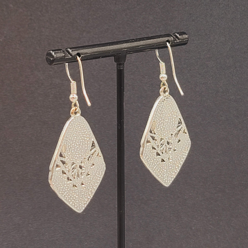 Pierced Earrings Silver tone Dangle Black Enamel Filigree 1.5"