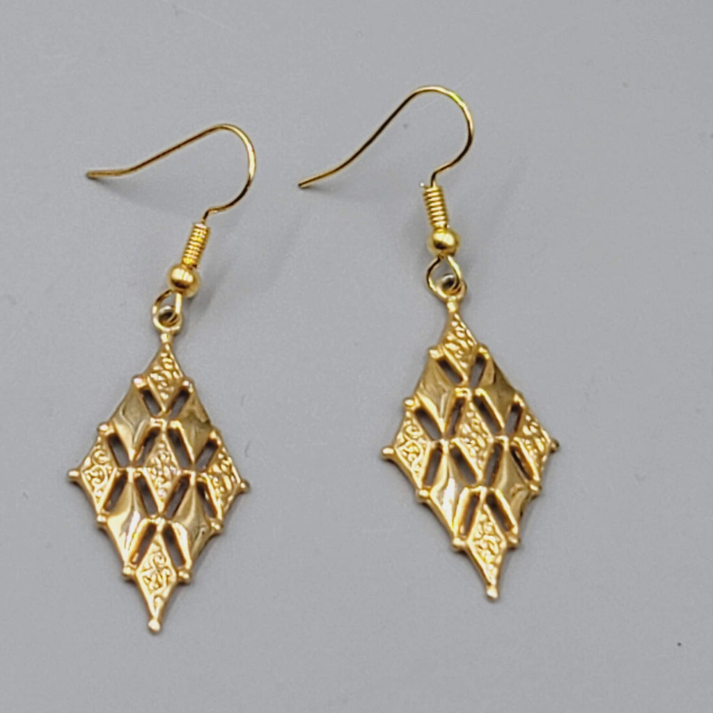 Gold Plated Dangle Pierced Earrings Textured Diamond Shape 1.25"