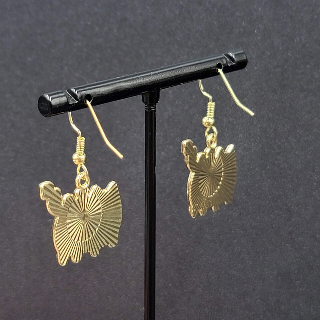 White Cat Pierced Earrings Gold tone Enamel Flowers Dangle 3/4"