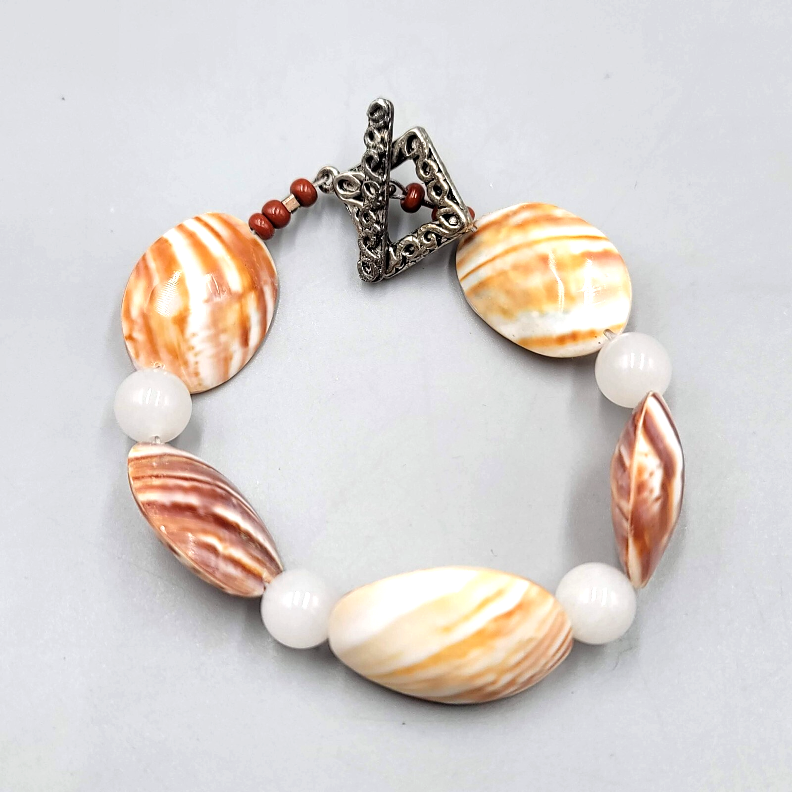 Real Seashell Bead Bracelet Summer Beach Theme Toggle Closure 6.75"