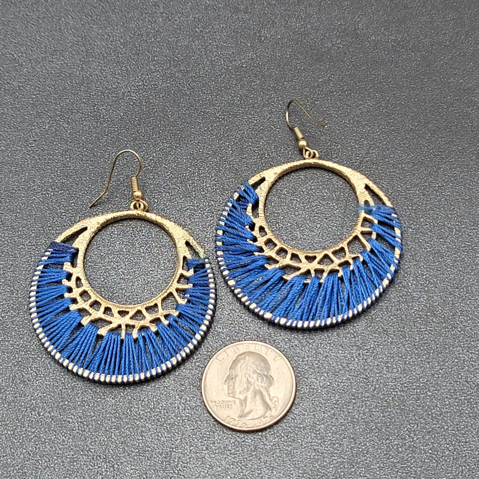 Pierced Earrings Gold tone Royal Blue String Art Dangle Hoops 1 7/8"
