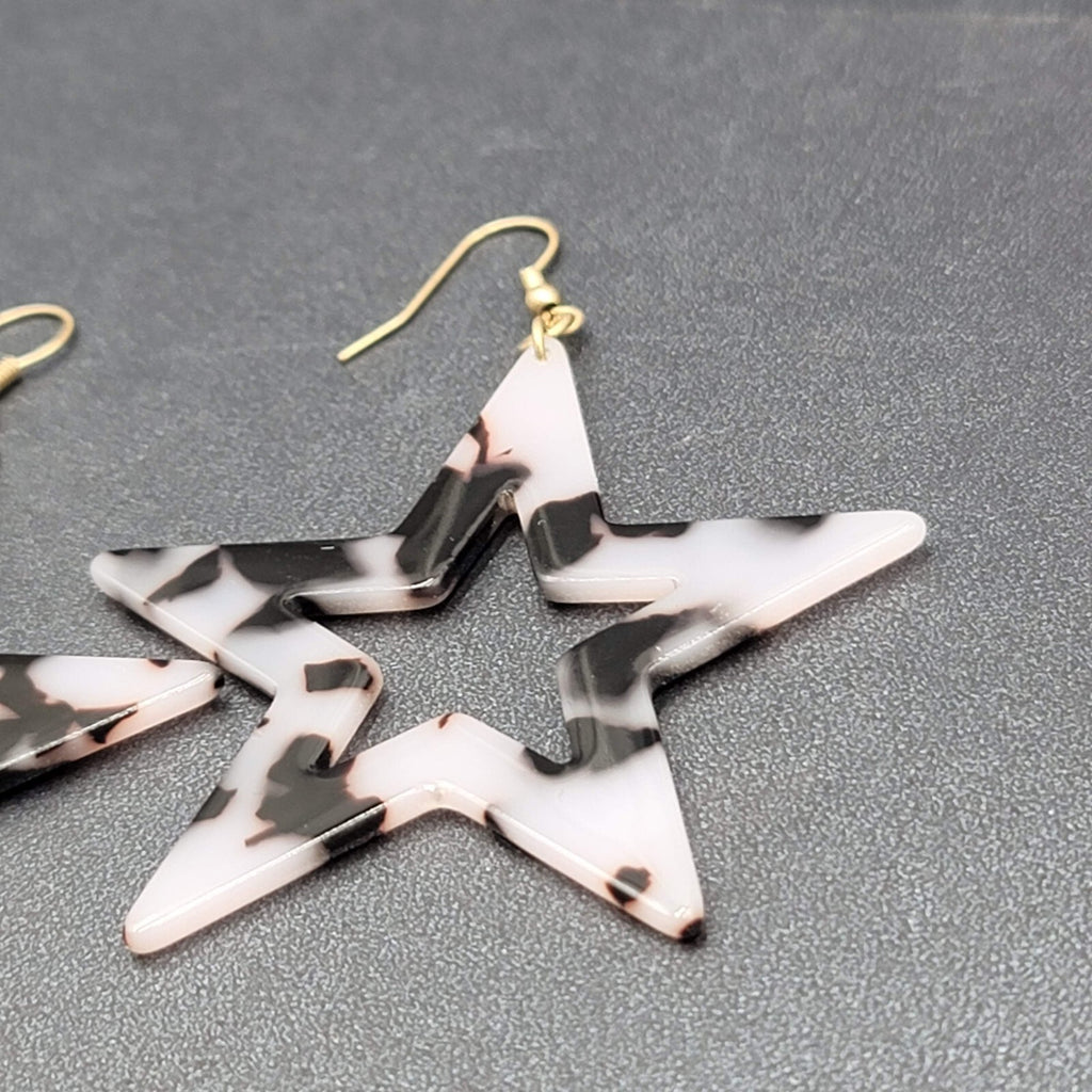 Pierced Earrings Gray Black Resin Large Open Star Dangle 2.5"