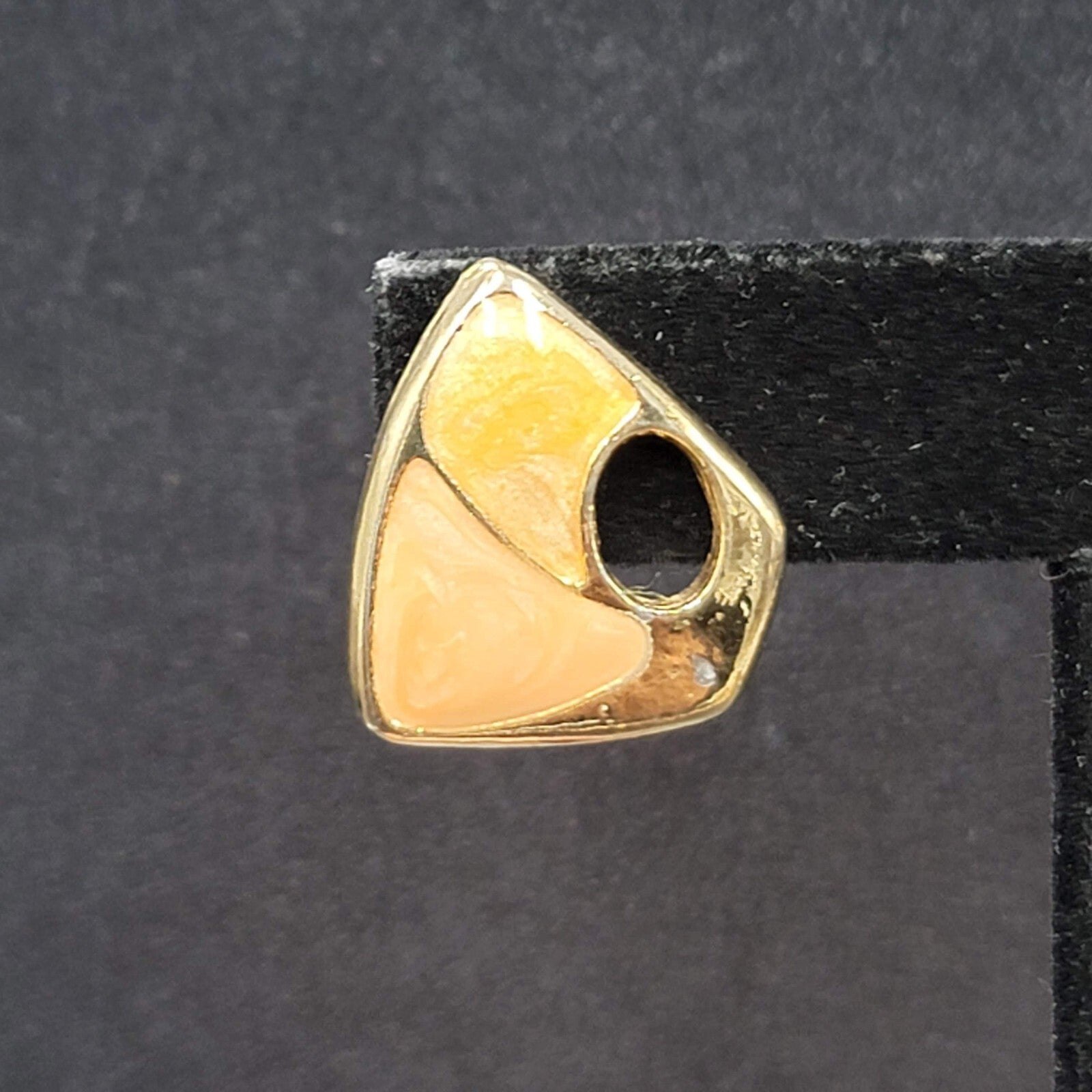 Vintage Pierced Earrings Peach Pink Enamel Gold tone Drop 3/4"