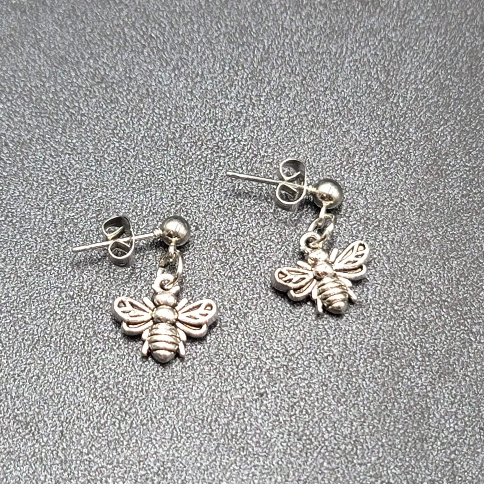 Bee Pierced Earrings Silver tone Small Dangle 1/2"