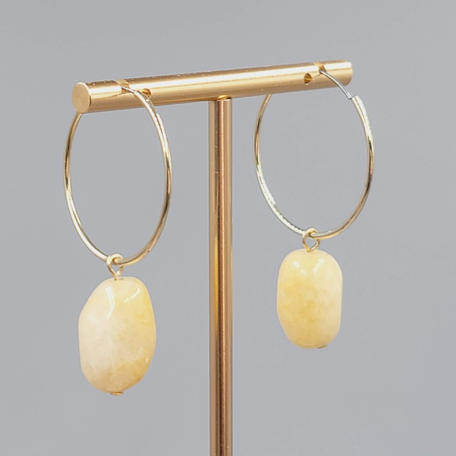 Agate Stone Bead Pierced Earrings Gold tone Hoops 2"