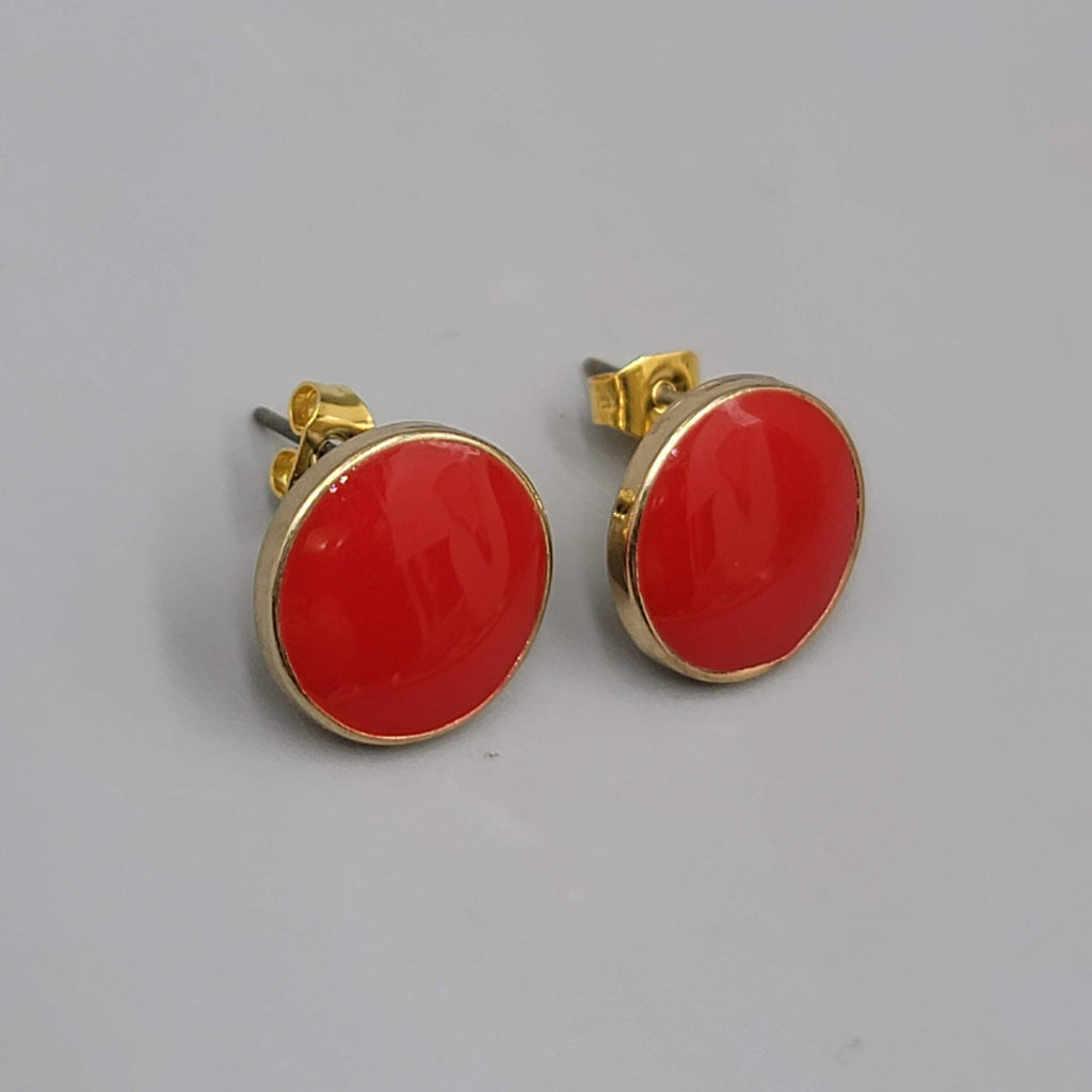 Red Enamel Stud Pierced Earrings Gold Tone Round Ladies Classic Retro Style 1/2"
