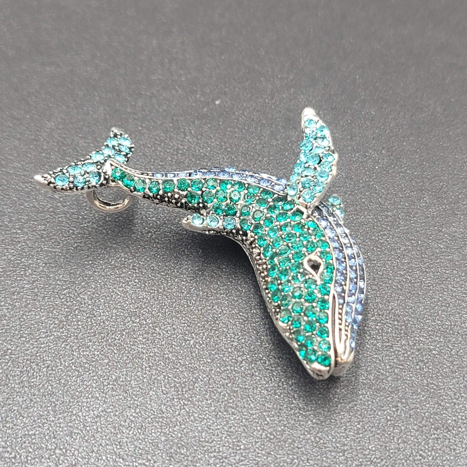 Crystal Rhinestone Brooch Blue Whale Sea life Silver tone 2"