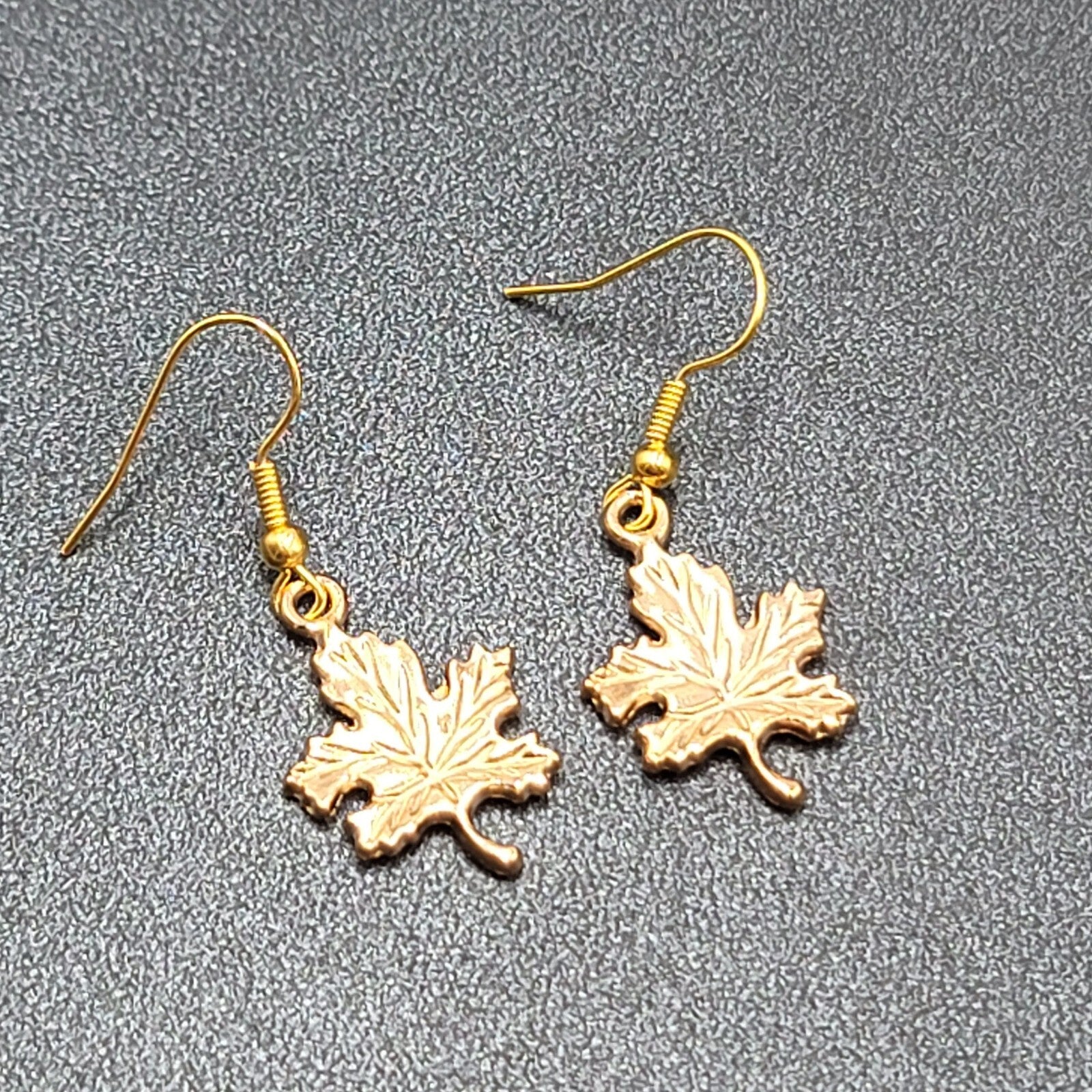Leaf Pierced Earrings Gold tone Dangle 7/8"
