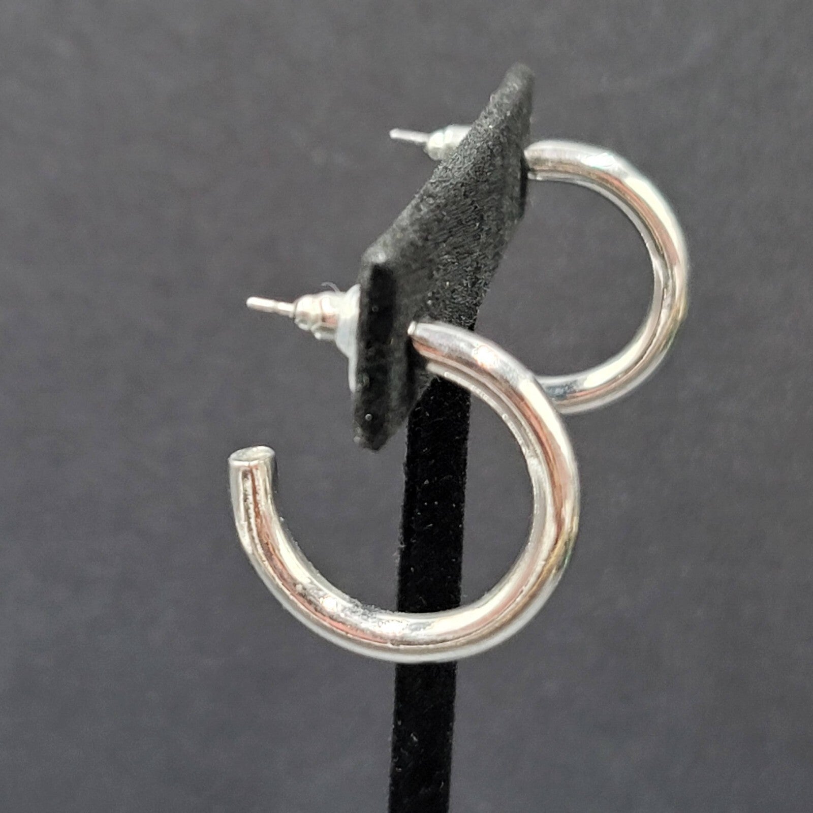 Pierced Earrings Silver tone Round Solid Hoops 1"