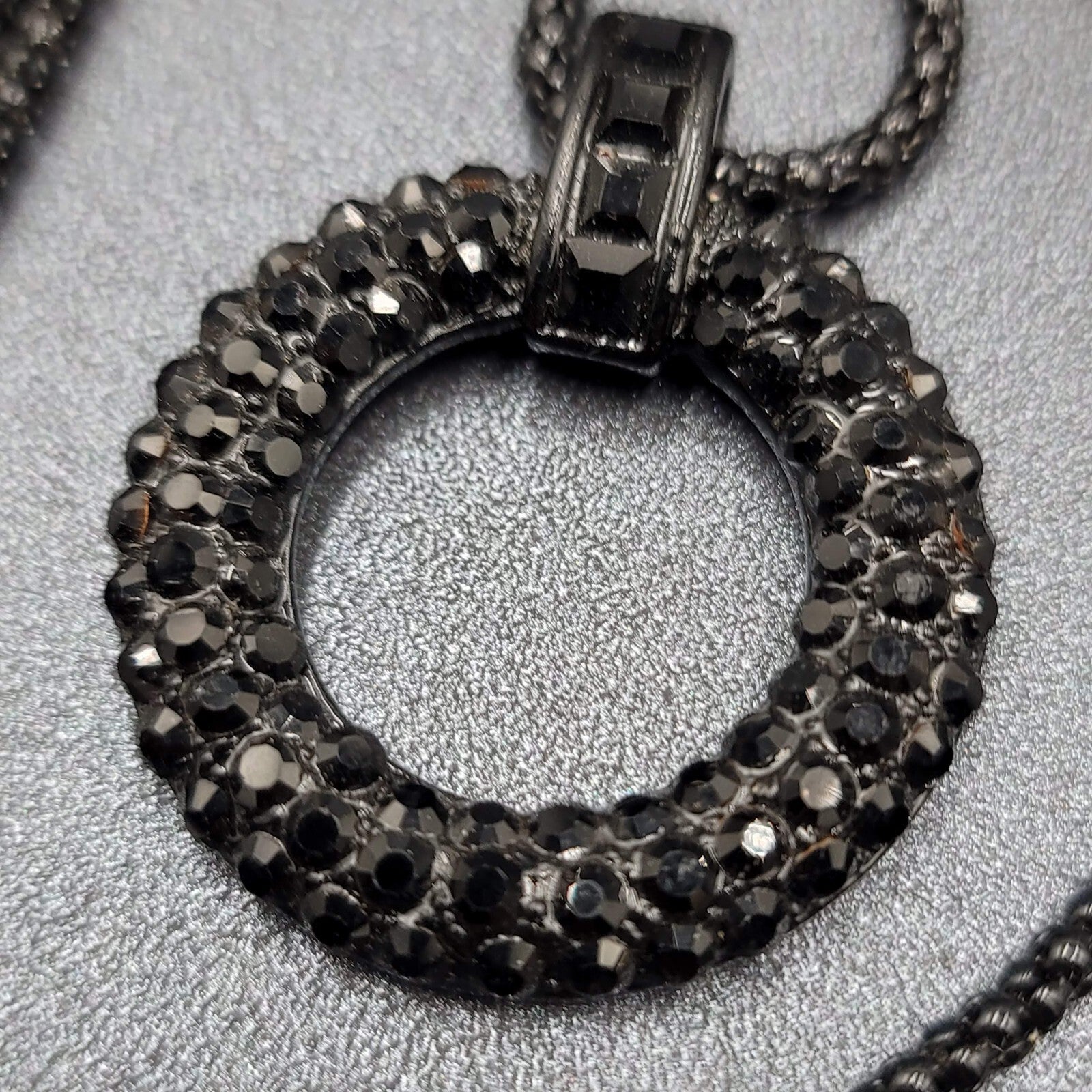 Black Metal Rhinestone Necklace Circle Pendant Icing 18"