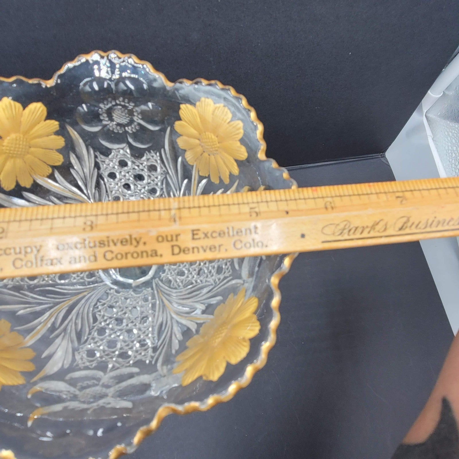 Pressed glass compote candy dish clear gold daisy floral pedestal scalloped rim
