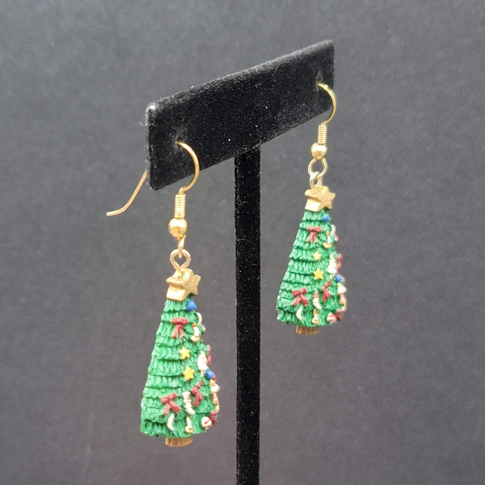 Vintage Christmas Pierced Earrings Resin Christmas Tree Dangle 1.25"