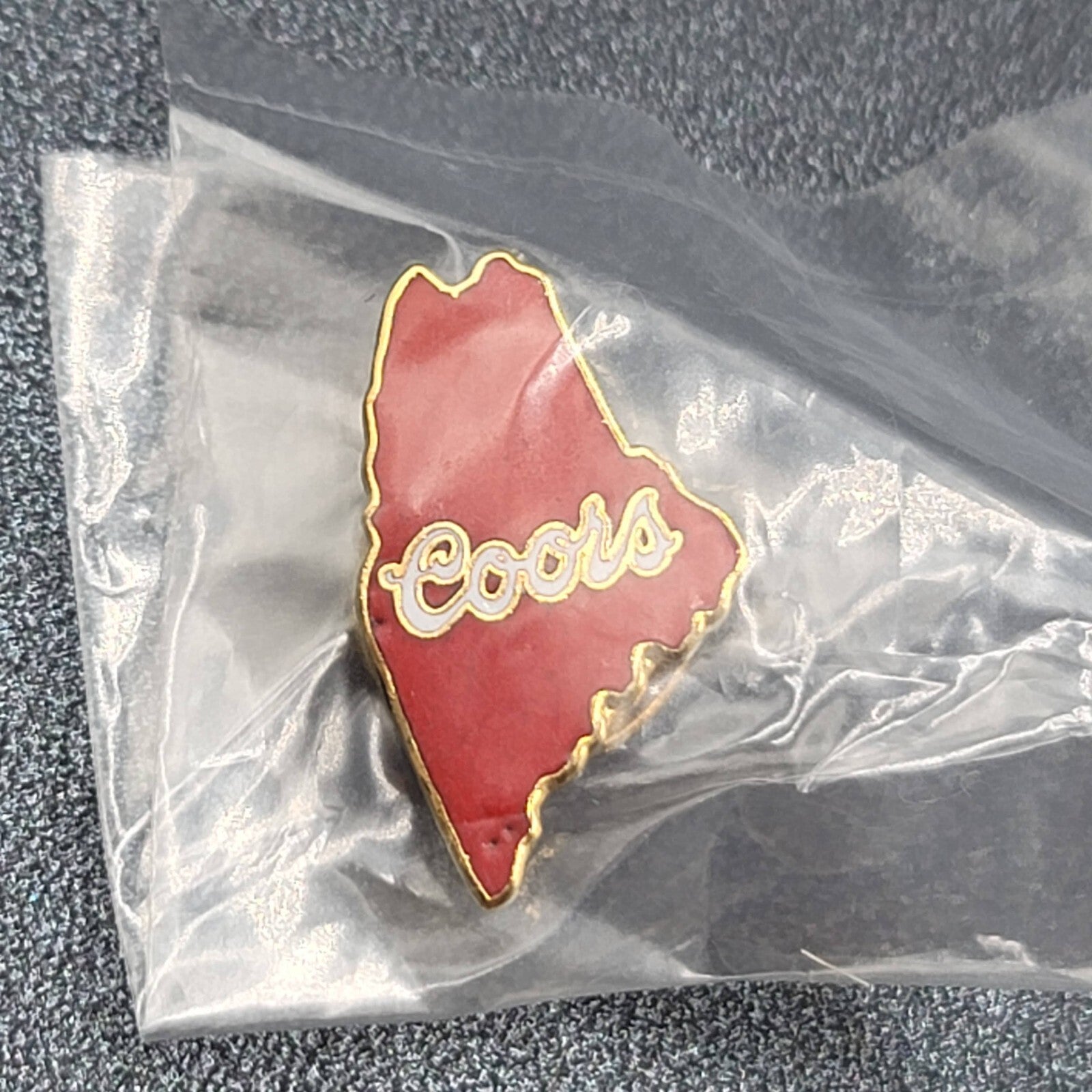 Maine Vintage State Coors Beer Souvenir Lapel Pin Red Enamel NOS