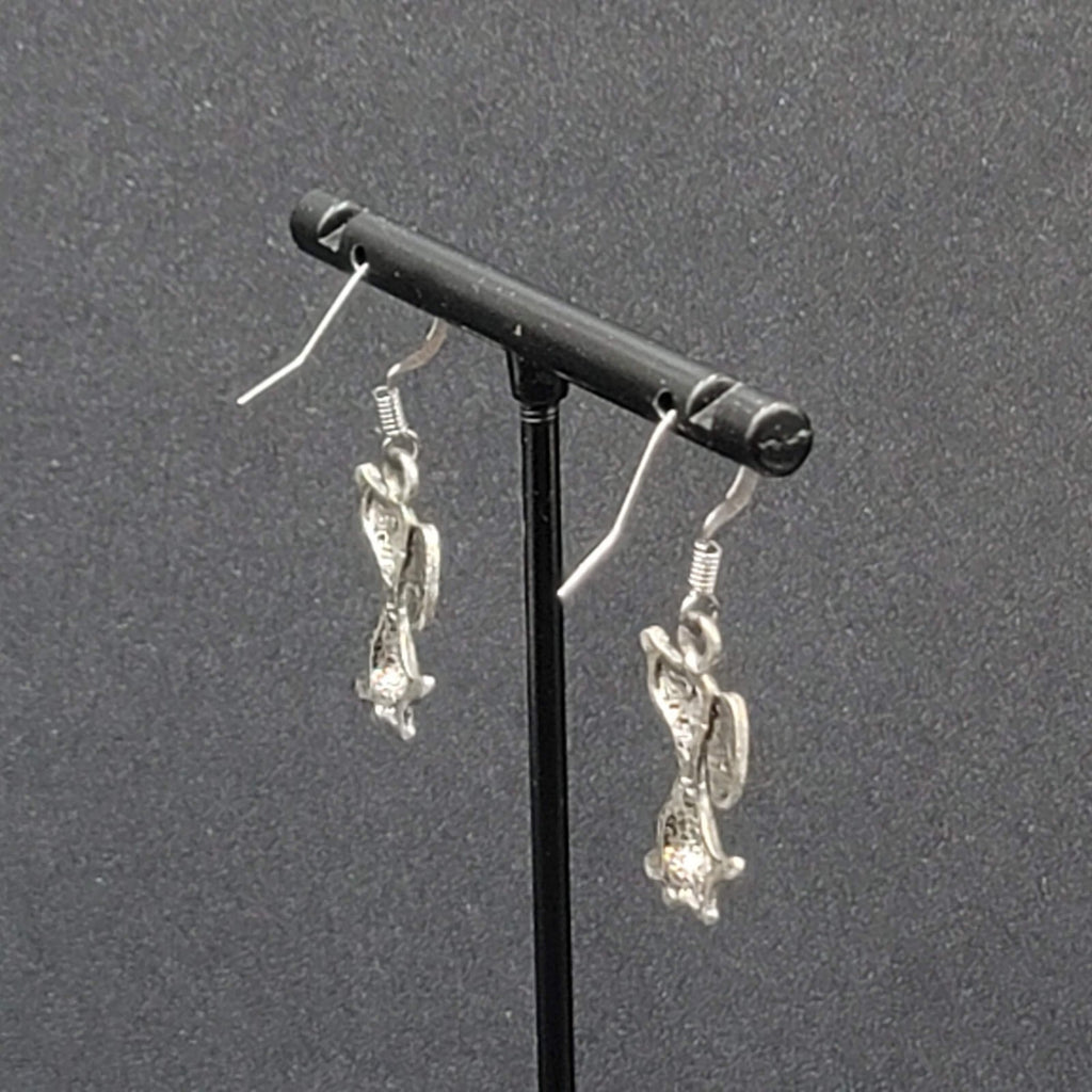 Beagle Dog Pierced Earrings Silver tone Dangle 3/4"