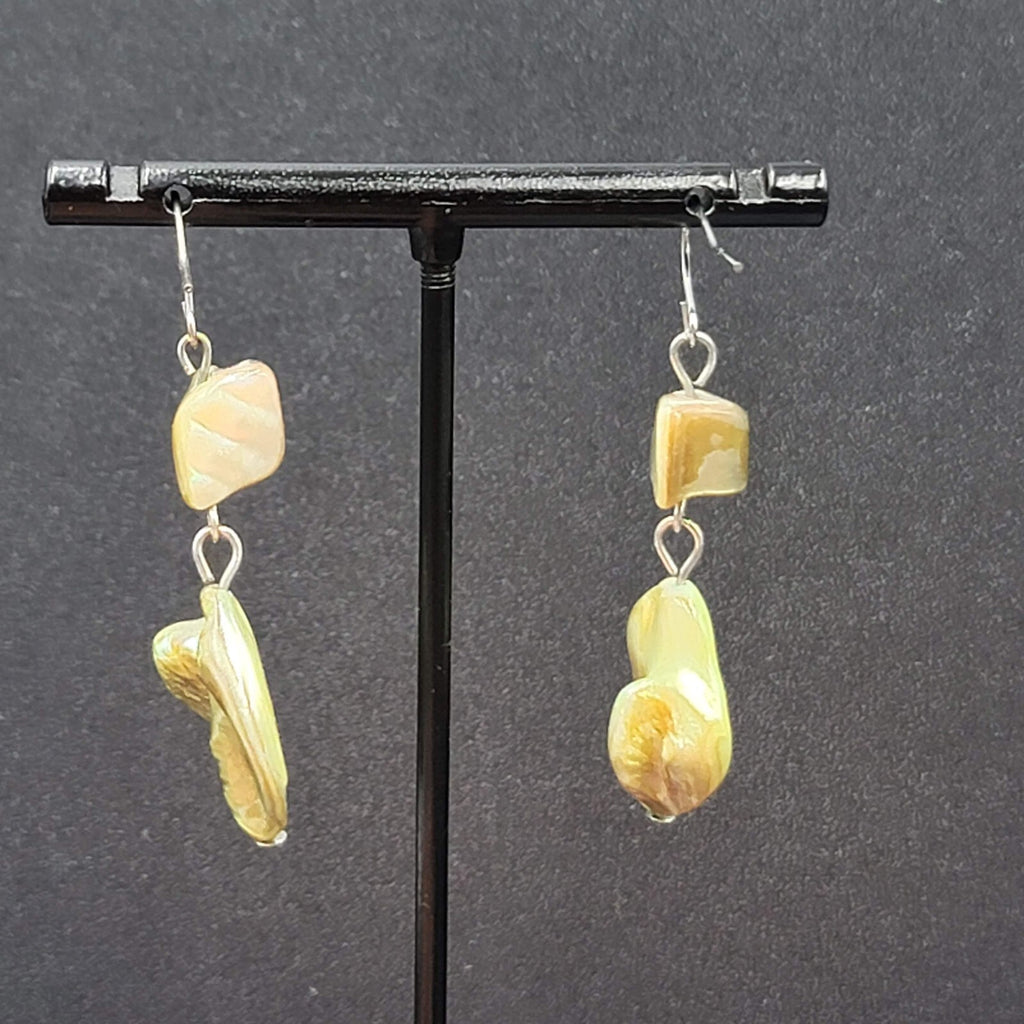 Pierced Earrings Silver toen Green Dyed Shell Dangle 1.5"